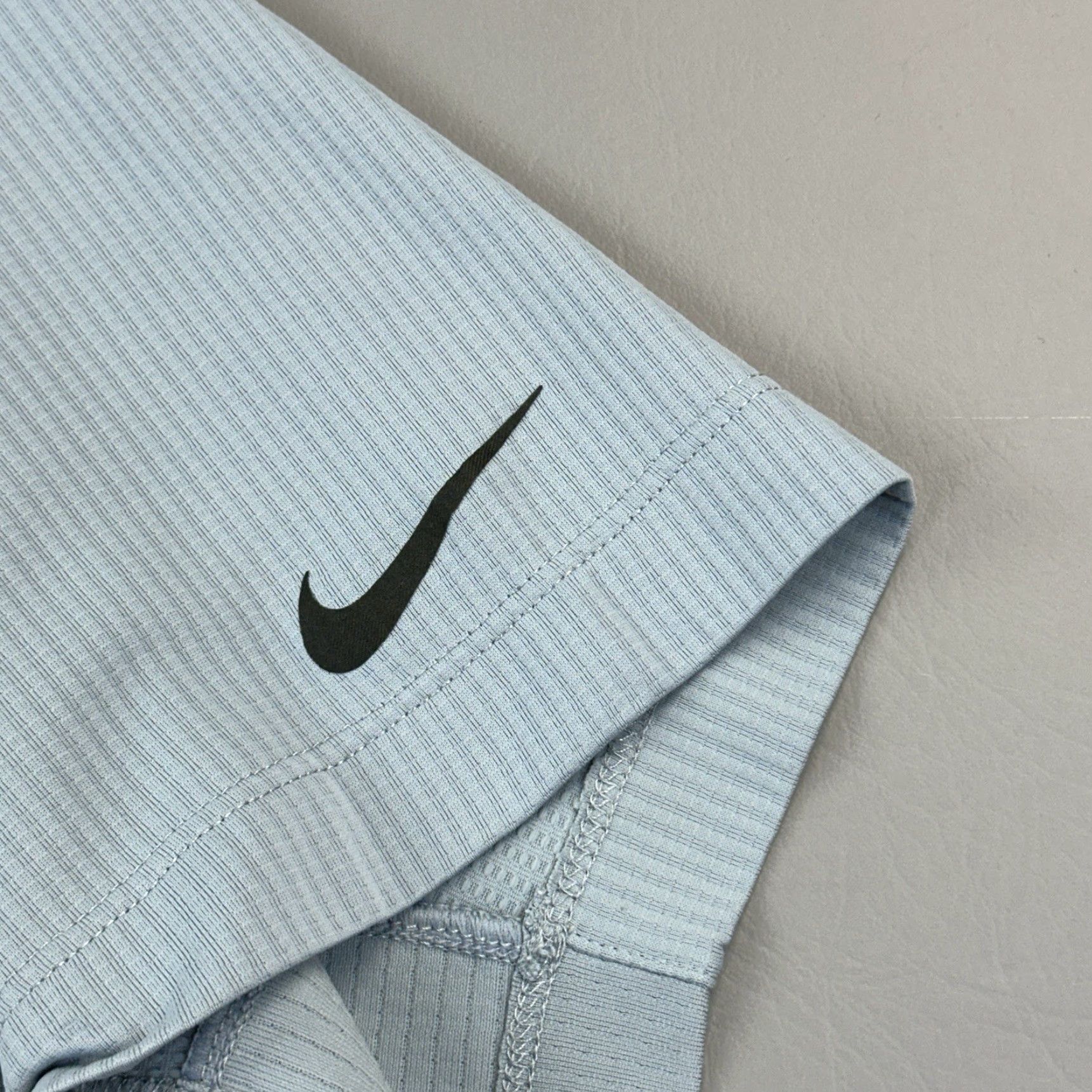 Nike Nike Golf Polo Shirt Mens XL Gray Lightweight Hound Ears Club Embroidered Logo Polo Shirt Mens XL Gray Lightweight Nike Golf Embroidered Logo Size US XL / EU 56 / 4 - 2 Thumbnail