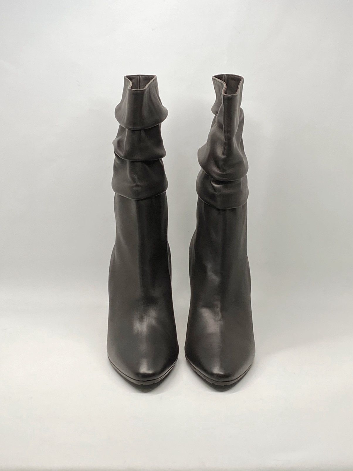 Manolo Blahnik Manolo Blahnik Calasso 90MM Ruched Leather Boots size 38 Size US 8 / IT 38 - 7 Thumbnail