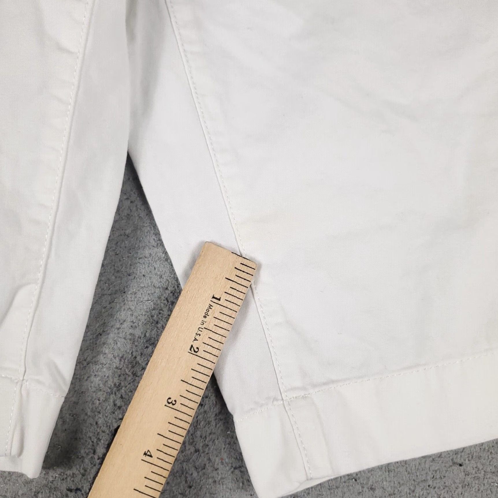 Tommy Hilfiger VINTAGE Tommy Hilfiger Shorts Womens Size 4 White Casual Flat Front Chino Size 28" / US 6 / IT 42 - 7 Thumbnail