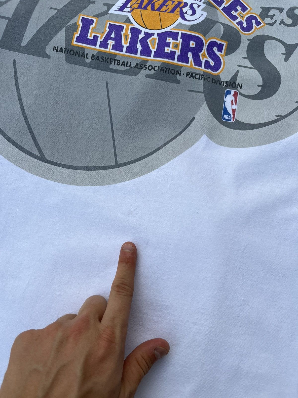 NBA × Starter × Vintage Vintage Starter Los Angeles Lakers y2k NBA tee t-shirt retro Size US L / EU 52-54 / 3 - 8 Thumbnail