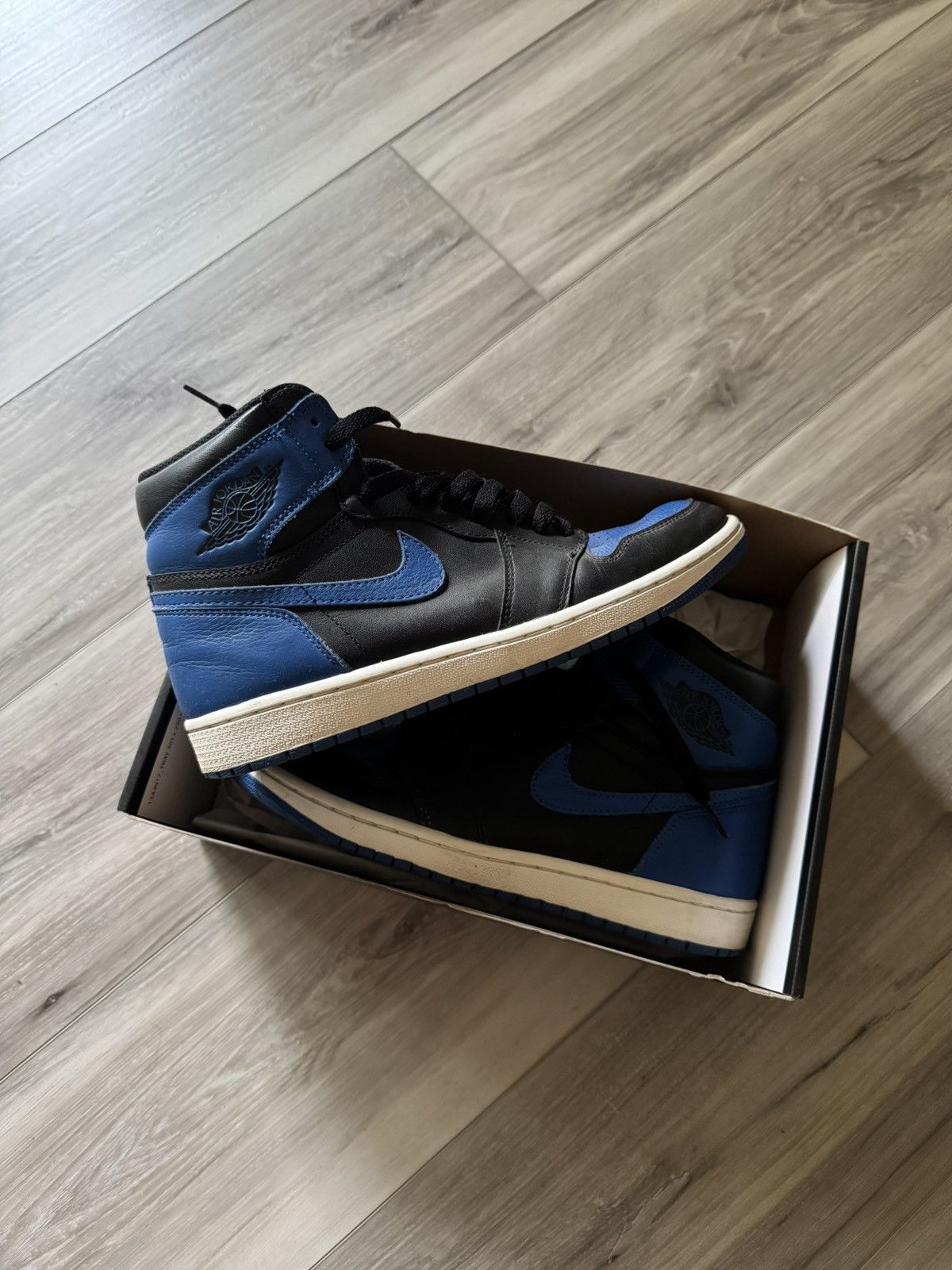 Jordan Brand Air Jordan RETRO OG Royal 1 Size US 9.5 / EU 42-43 - 2 Thumbnail