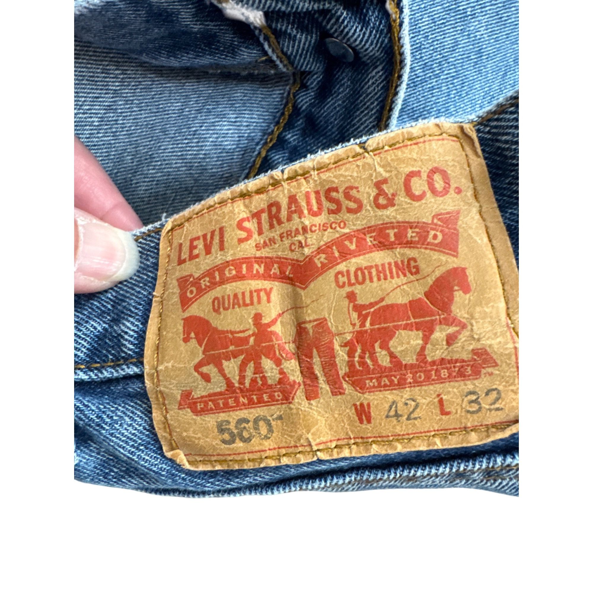 Levi's Vintage Clothing Levis 560 Mens blue Vintage Straight Leg Jeans size 42wx32L Size US 42 / EU 58 - 9 Thumbnail