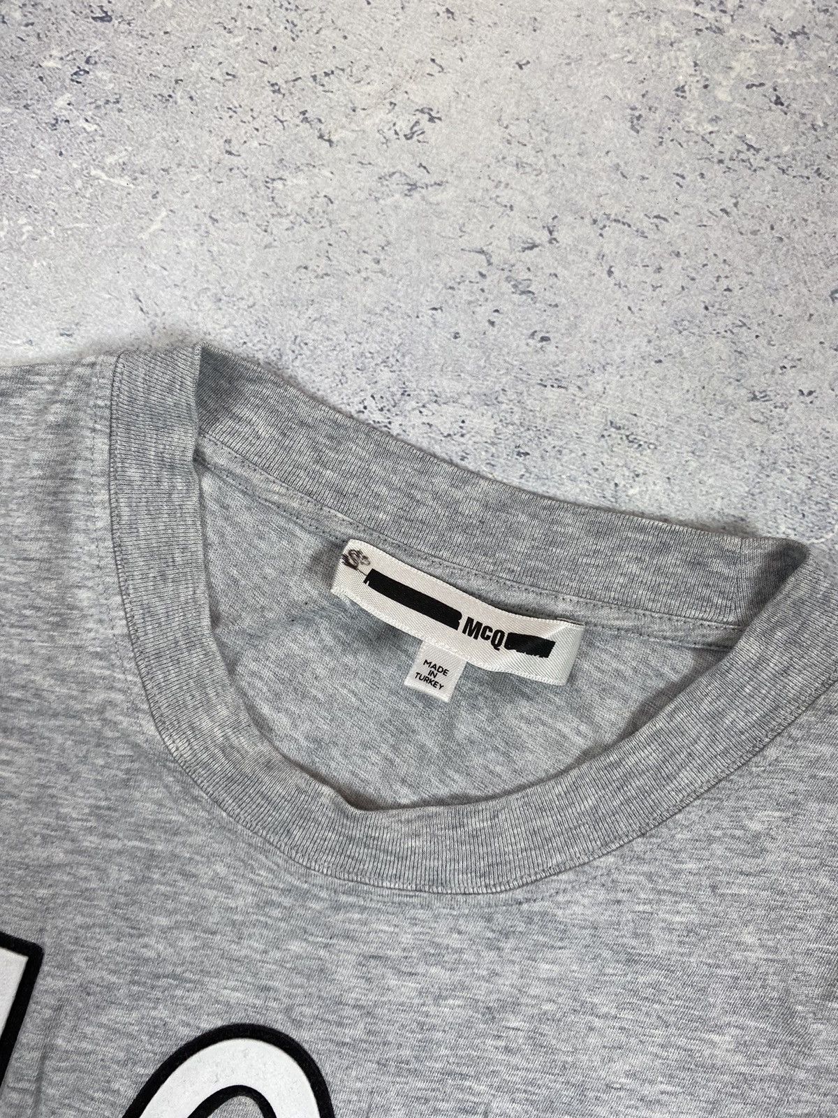 Alexander McQueen McQ Alexander McQuine T shirt With Big Logo Size Medium Size US M / EU 48-50 / 2 - 6 Thumbnail
