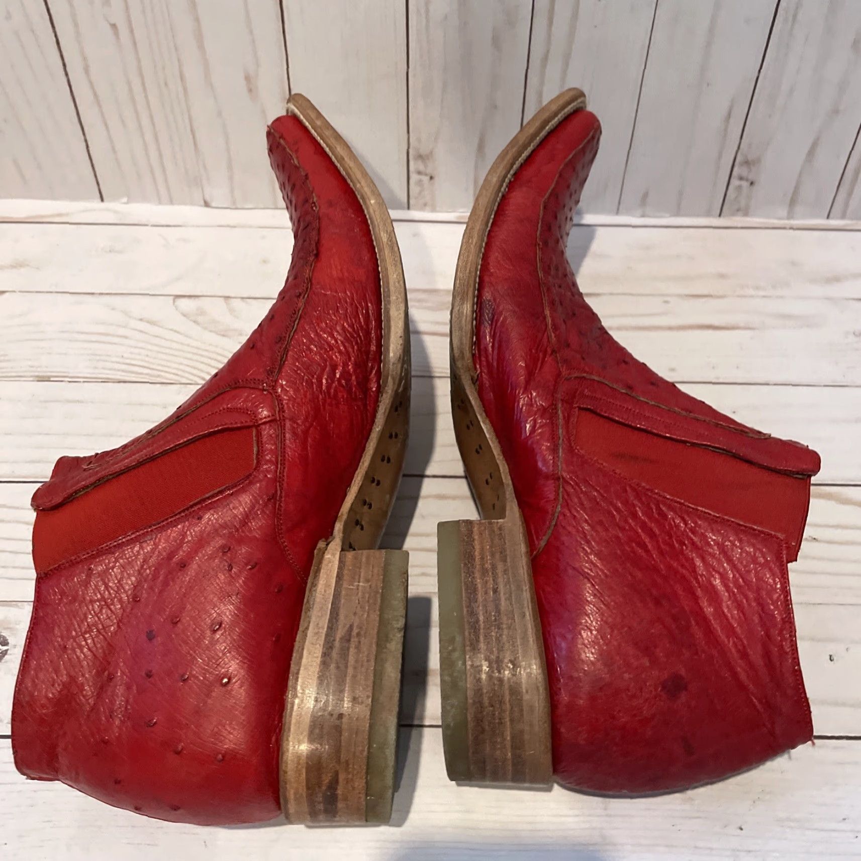 Skin VINTAGE John Wayne JOHN WHAYNEE Cowboy Boots Men 10 Red Alligator Pattern Square Toe Pull On Cowboy Boots Mens 10 Red 90s Size US 10 / EU 43 - 7 Thumbnail