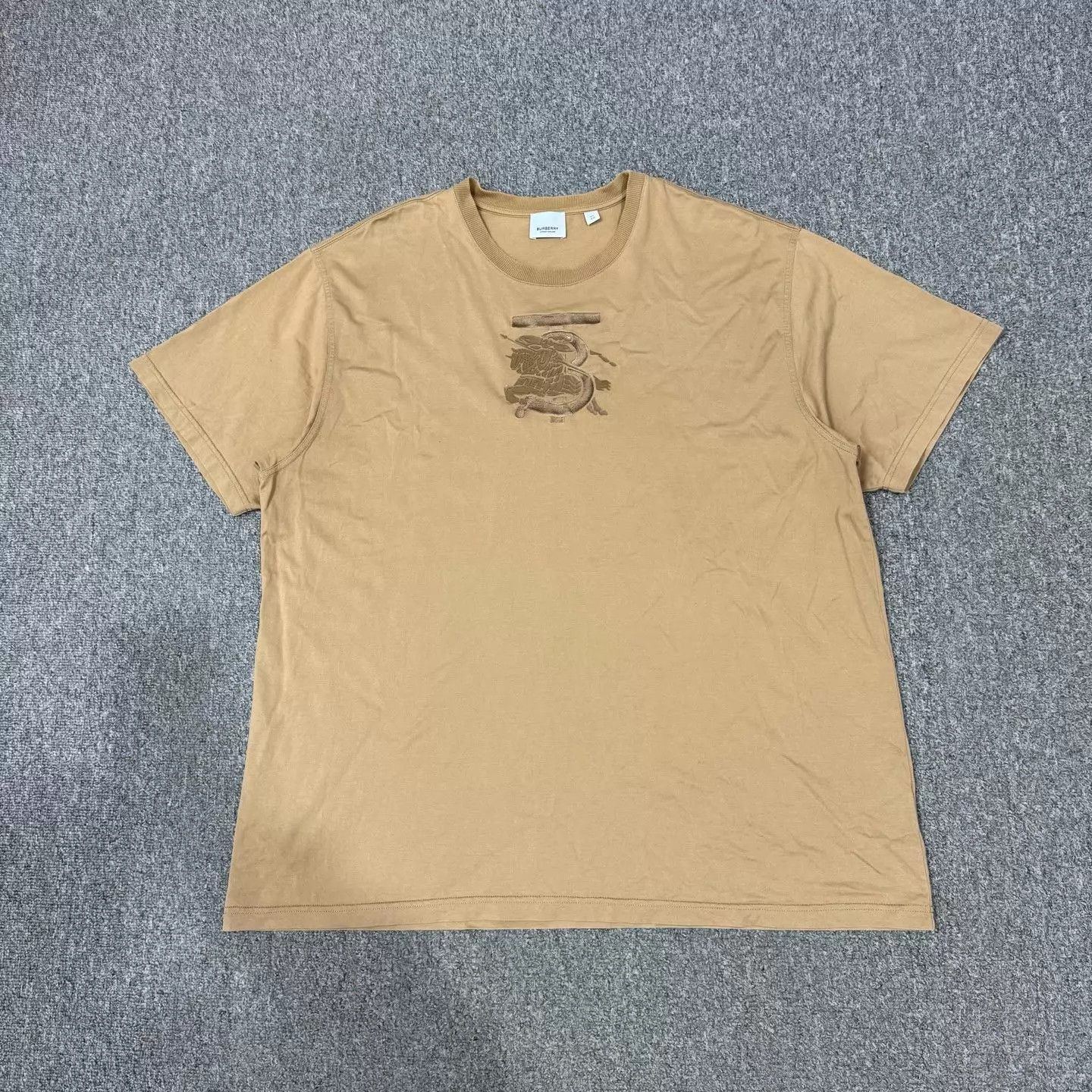 Burberry Burberry Camel Horseferry SS XL 99 New Size US XL / EU 56 / 4 - 1 Thumbnail