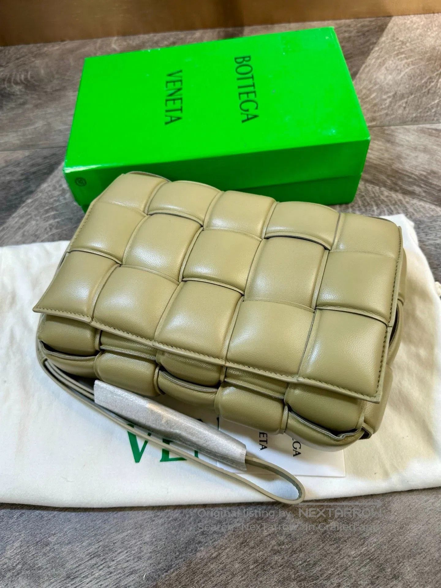 Bottega Veneta BV Padded Cassette 15 Grid Pillow Bag. Size ONE SIZE - 1 Thumbnail
