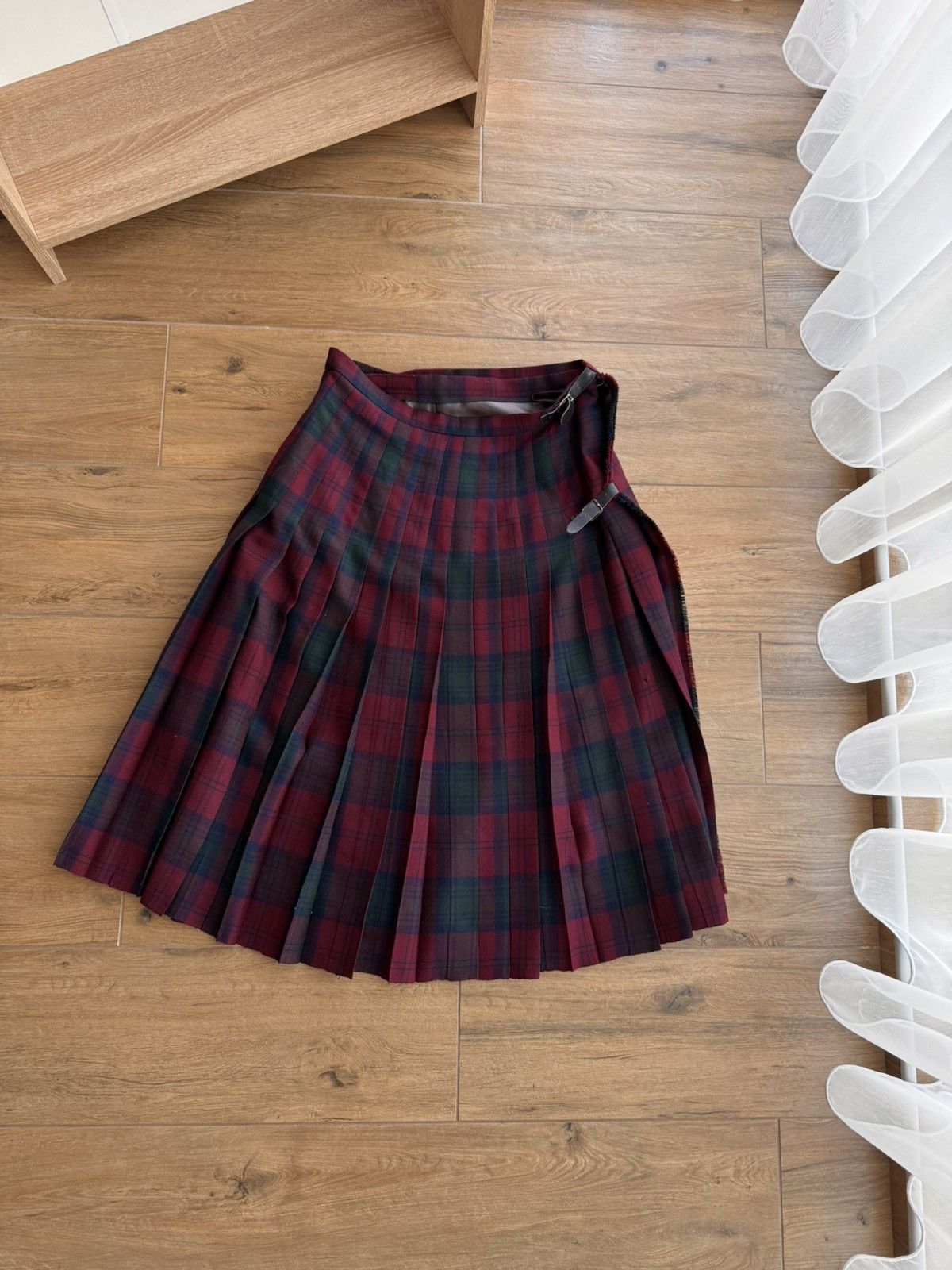 Pringle Of Scotland × Vintage Vintage Pringle of Scotland Tartan Red Wall Skirt Kilt Size 30" / US 8 / IT 44 - 1 Thumbnail