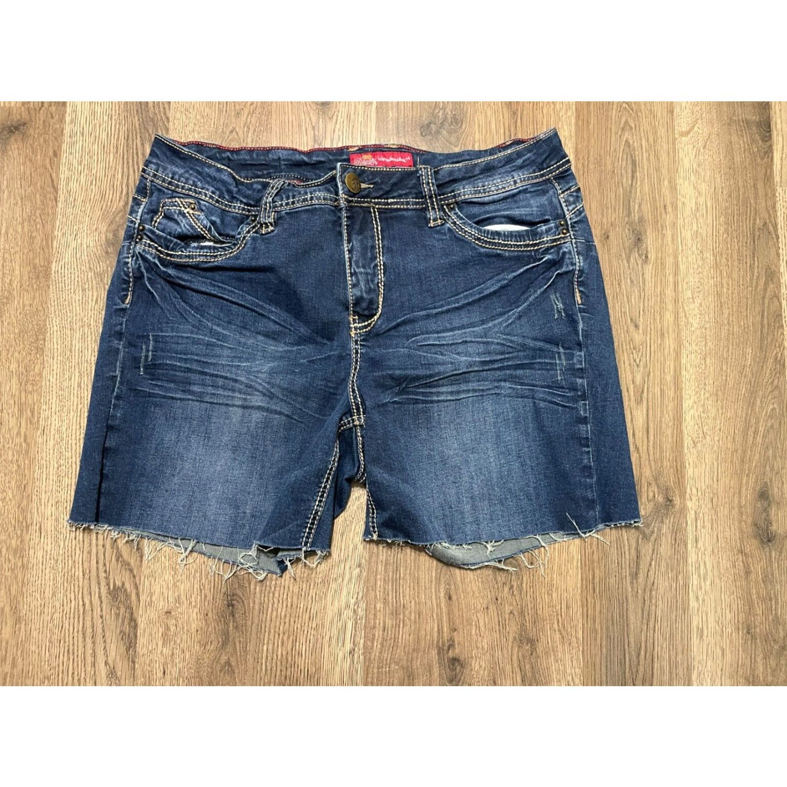 Vintage Royalty Shorts Women Denim Cut Off Pockets Size 12 Blue Size 34" / US 12 / IT 48 - 2 Thumbnail