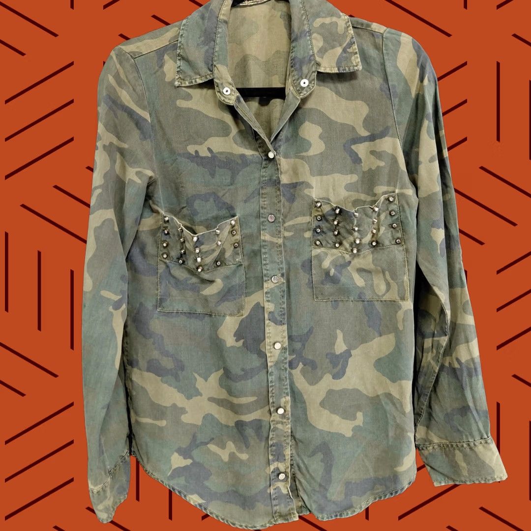 Zara Zara Woman Shirt Green Camouflage Studded Long Sleeve Collared Size M Womens Size M / US 6-8 / IT 42-44 - 1 Thumbnail