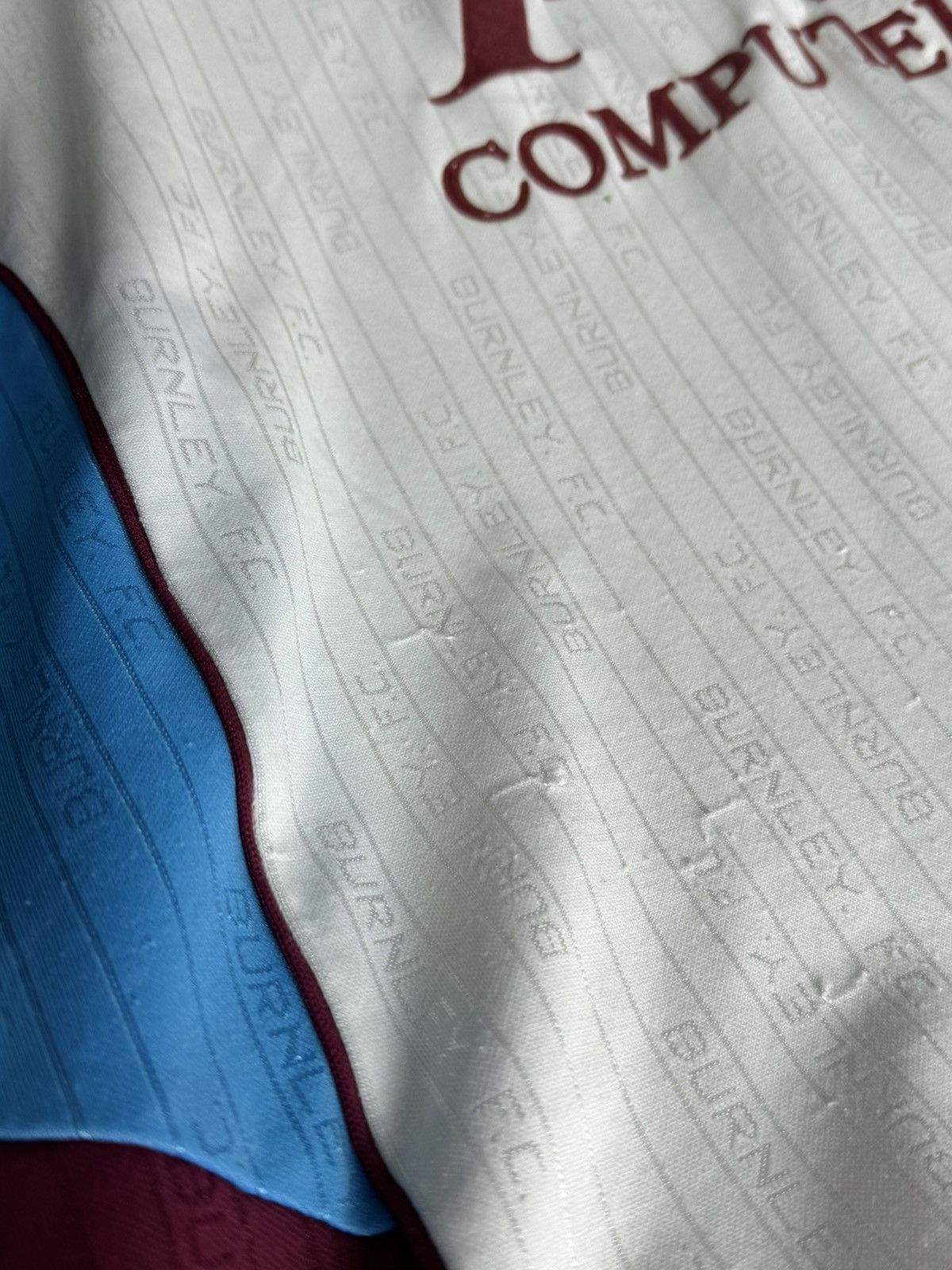 Other Burnley 99/00 Away Football Jersey Size US XL / EU 56 / 4 - 7 Thumbnail