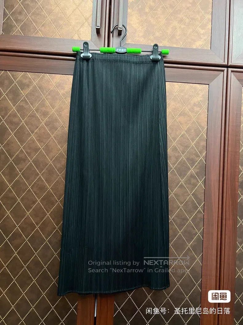 Issey Miyake Issey Miyake size:1 Black Midi Skirt Size 23" - 1 Thumbnail