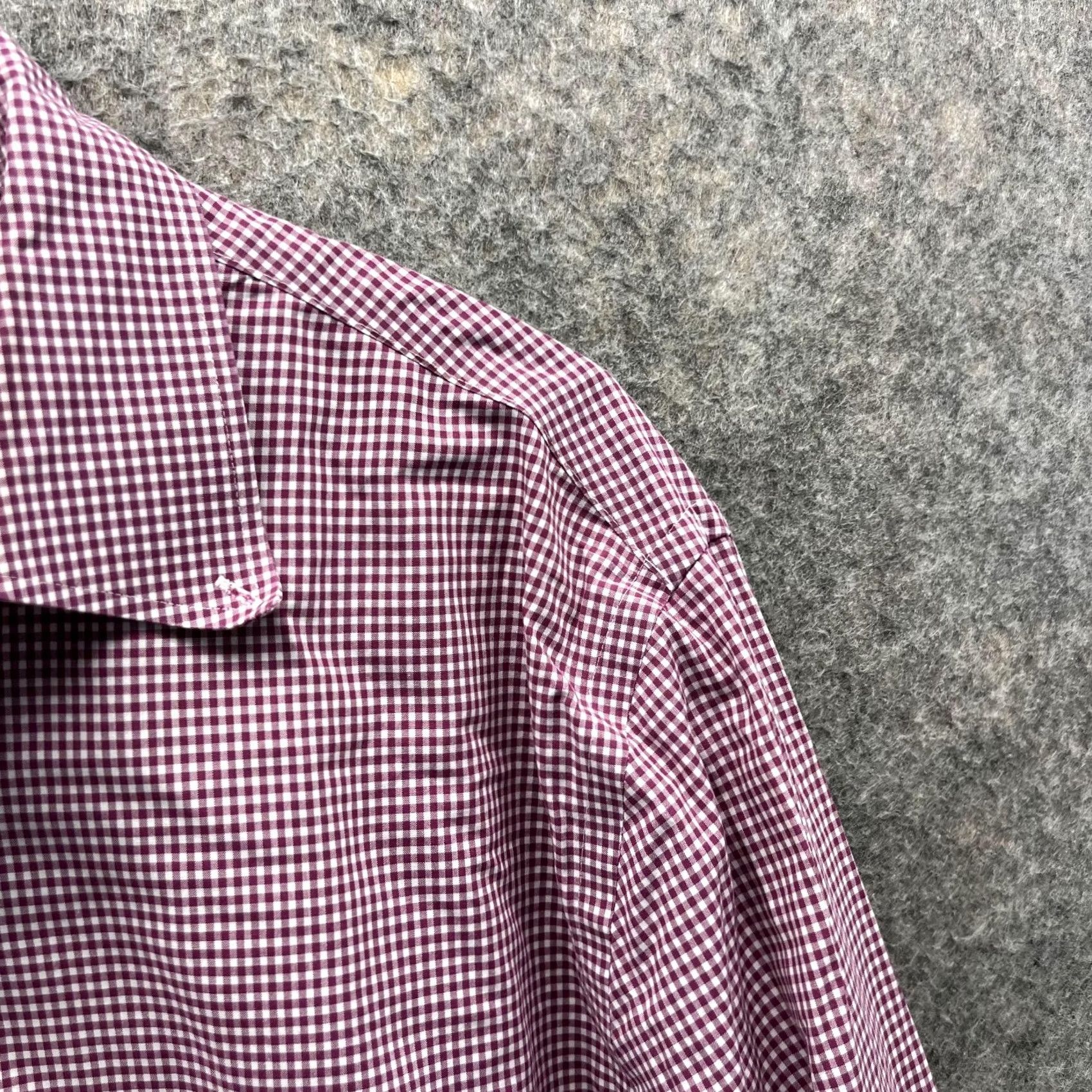 Tommy Hilfiger Tommy Hilfiger Shirt Men 16.5 32/33 Slim Red Button-Down Casual Preppy Shirt Mens Size US XL / EU 56 / 4 - 4 Thumbnail