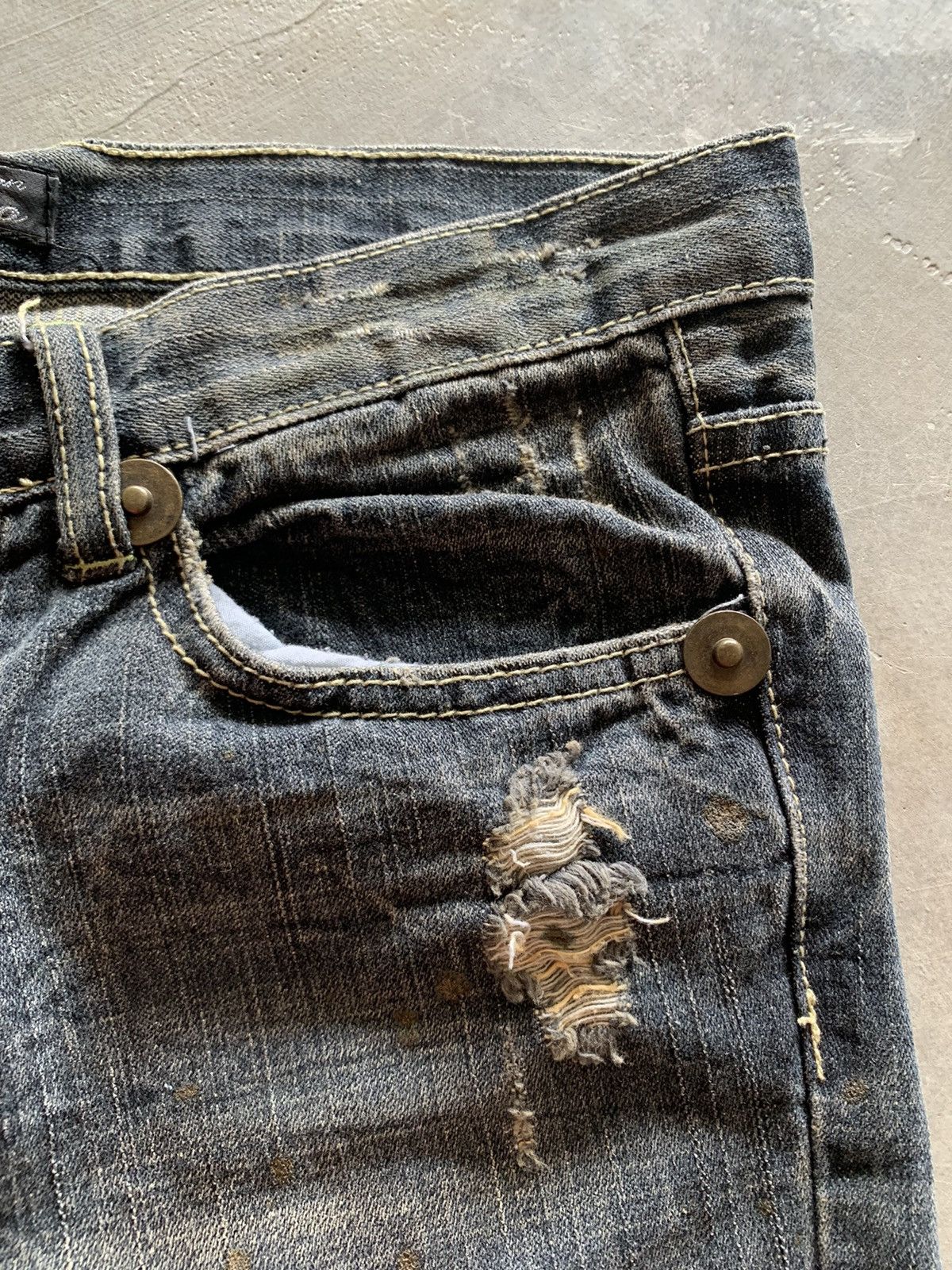 20471120 × Designer × Japanese Brand flare i6w9 lgb inspired jeans distressed japanese style Size 30" / US 8 / IT 44 - 7 Thumbnail