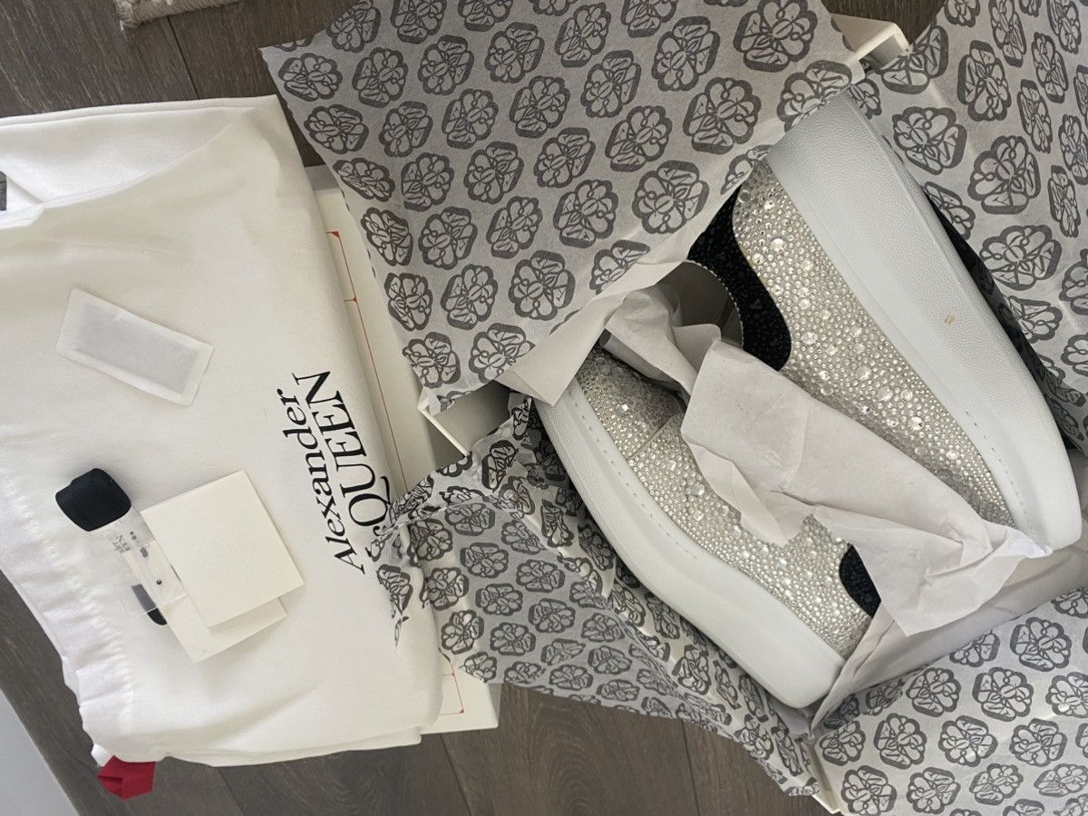 Alexander McQueen Alexander McQueen Crystal Embellishment sneakers Size US 8 / EU 41 - 15 Thumbnail