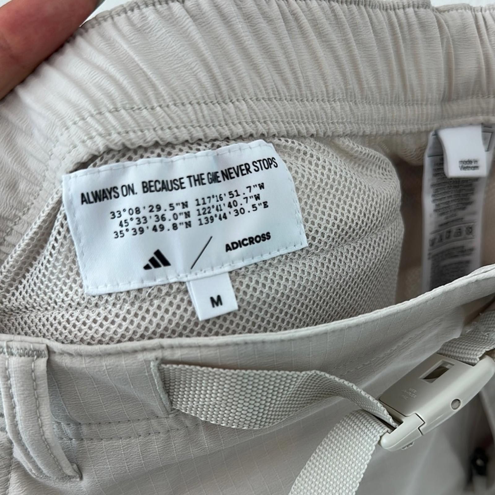 Adidas Adidas Cream Chinos Relaxed Fit Size US 32 / EU 48 - 2 Thumbnail