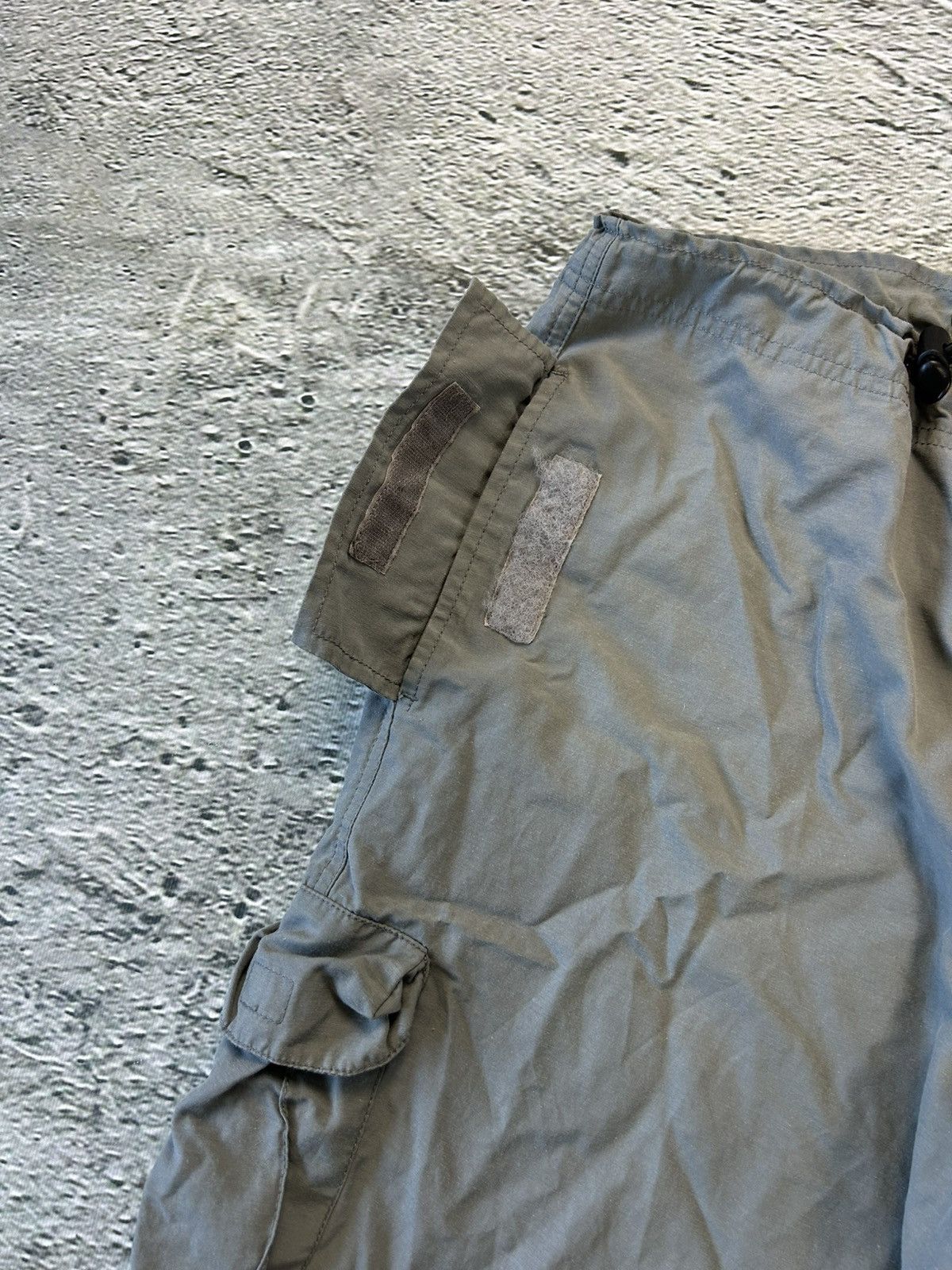 Tommy Hilfiger × Vintage Tommy Hilfiger vintage nylon track pants cargo parachute Y2K Size US 30 / EU 46 - 6 Thumbnail