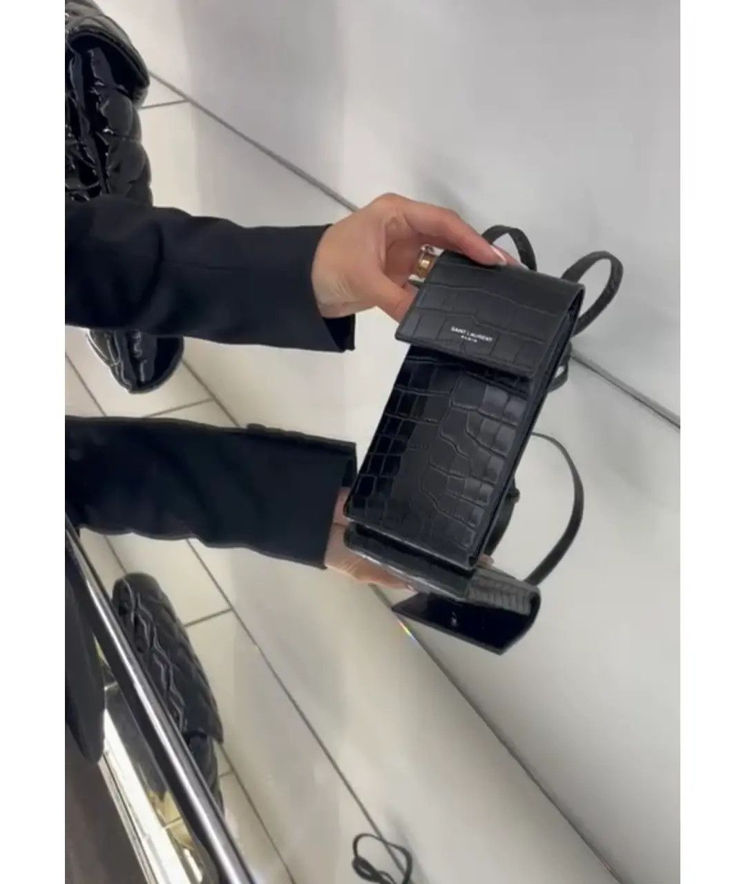 Saint Laurent Paris o1b1hav110125 Size: OS / Phone Pouch Embossed Leather Black Size ONE SIZE - 3 Thumbnail