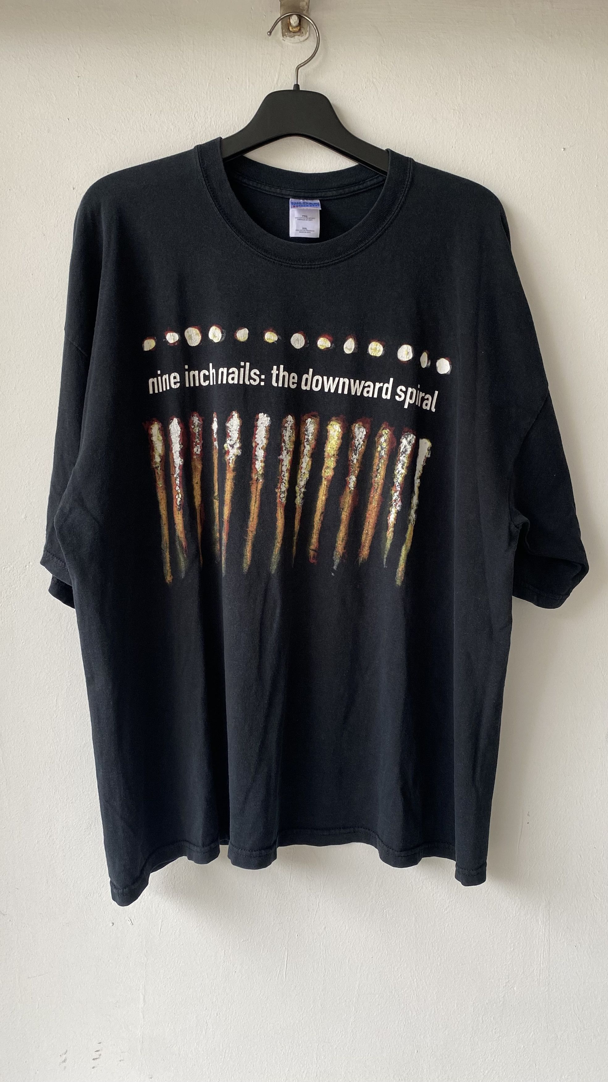 Vintage Vintage nine inch nails the downward spiral tee rare 2xl Size US XXL / EU 58 / 5 - 1 Thumbnail