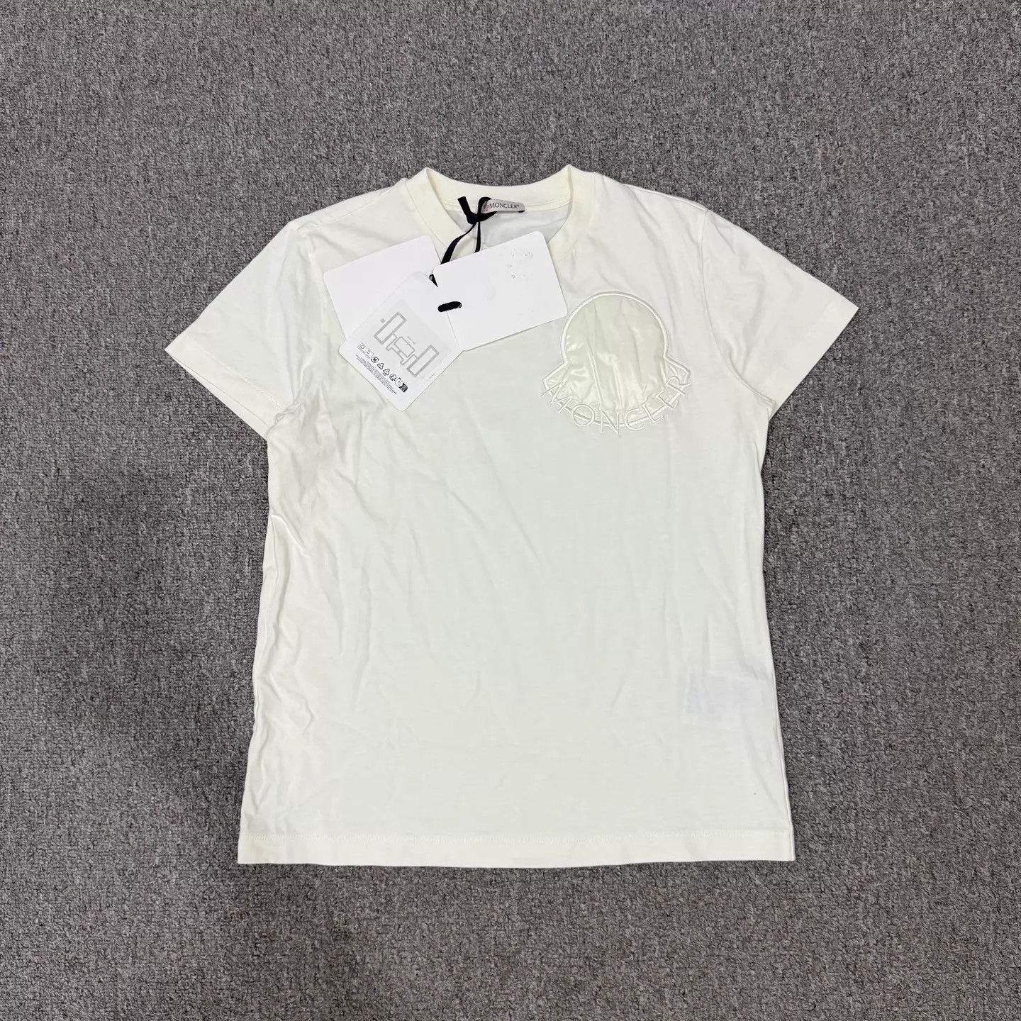 Moncler Moncler Beige Bell Short Sleeve S Unused Tags Size S / US 4 / IT 40 - 1 Thumbnail