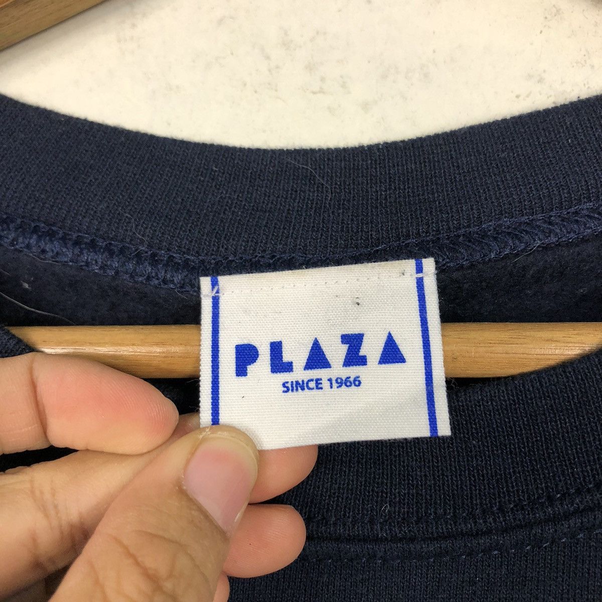 Japanese Brand PLAZA “Since 1966” Minimal Logo Crewneck — Navy Vintage Fit Size US L / EU 52-54 / 3 - 14 Thumbnail