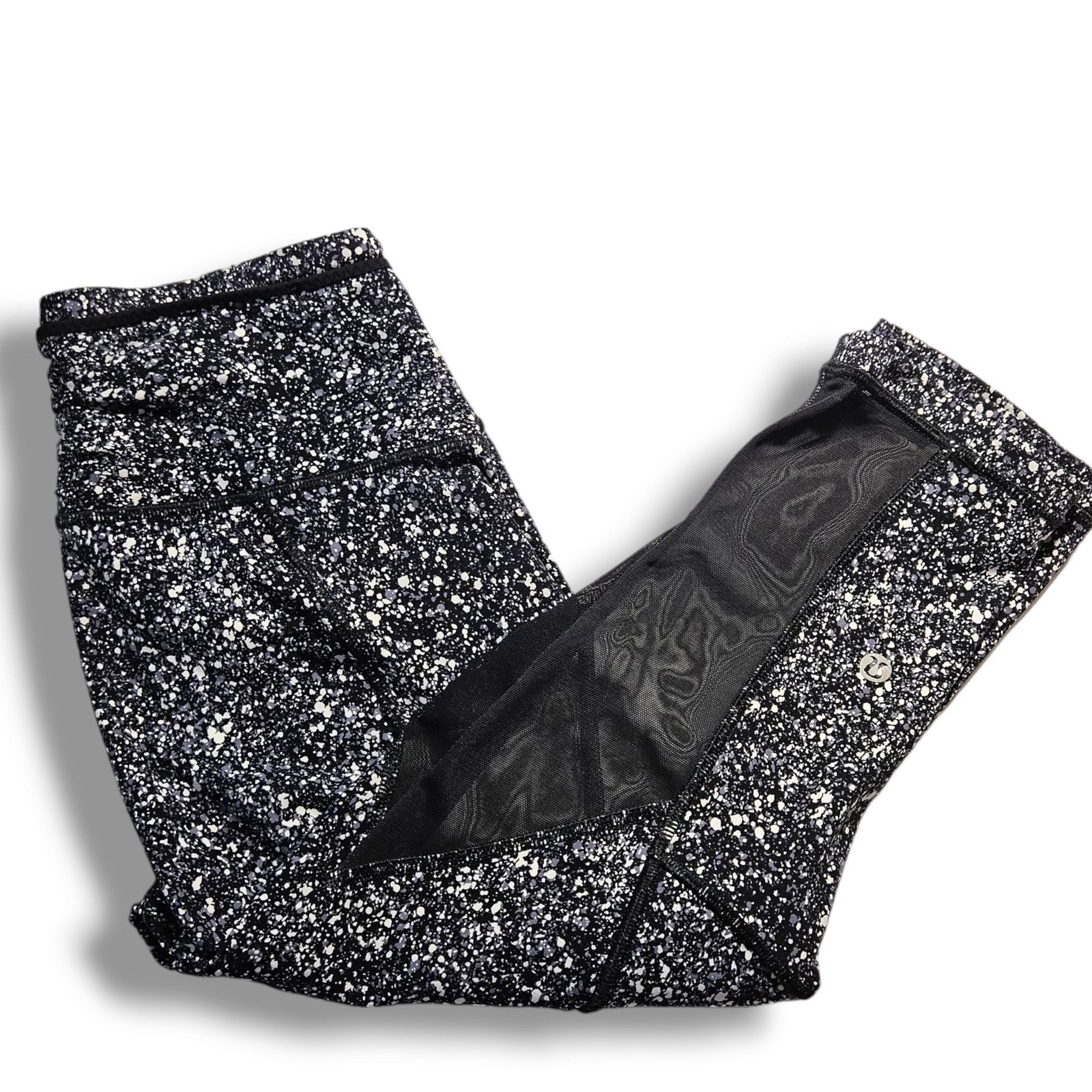 Lululemon EUC Lululemon Outrun High-Rise Mesh Insert Crop Sz. 4 Size 27" / US 4 / IT 40 - 2 Thumbnail