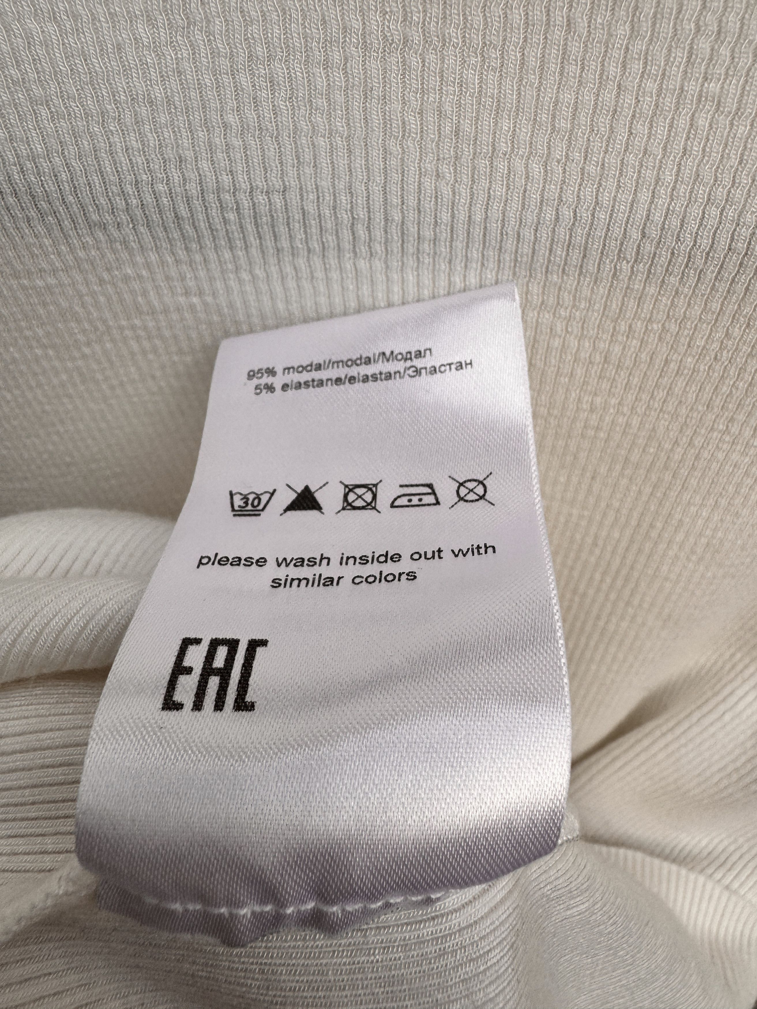 Thom Krom Thom Krom Off-White Cut-Outs Long Sleeve Tshirt XS Size XS / US 0-2 / IT 36-38 - 7 Thumbnail