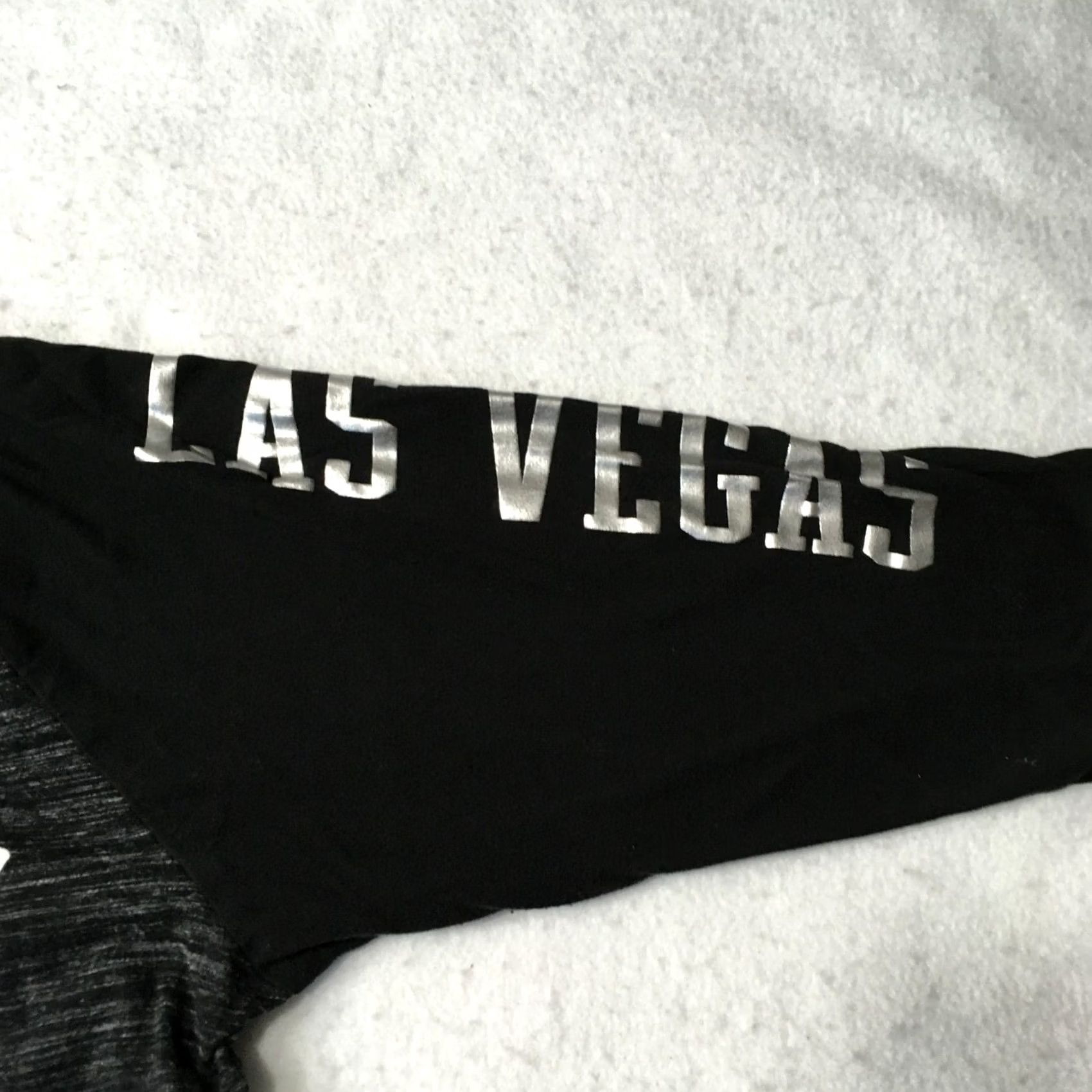 NFL NFL Team Apparel Womens 2XL Short Sleeve V-Neck Athletic Raiders Las Vegas Shirt Size 40" / US 18 - 5 Thumbnail