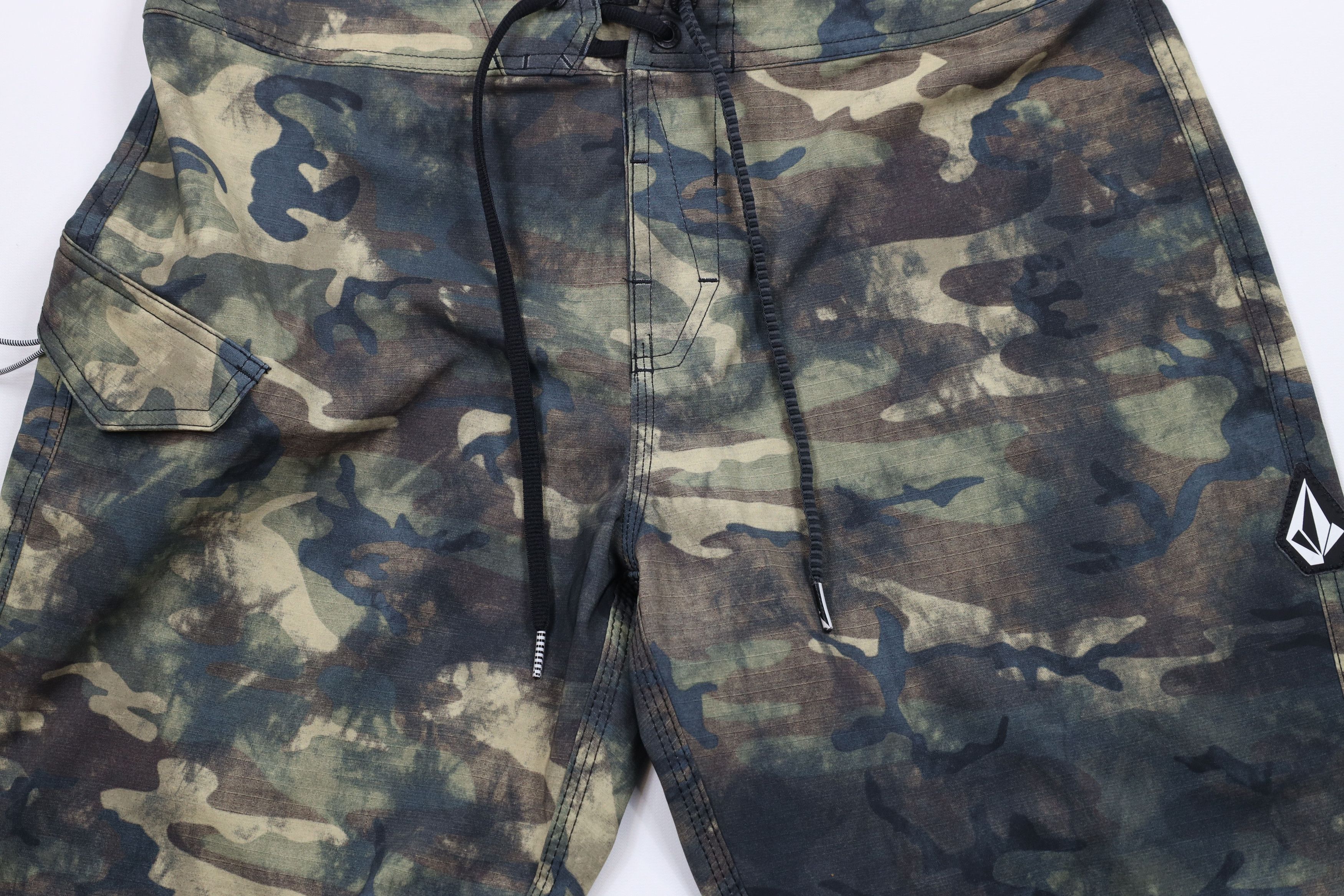 Vintage × Volcom Volcom Mod Tech Camouflage Board Swim Trunks Shorts Size US 31 - 3 Thumbnail