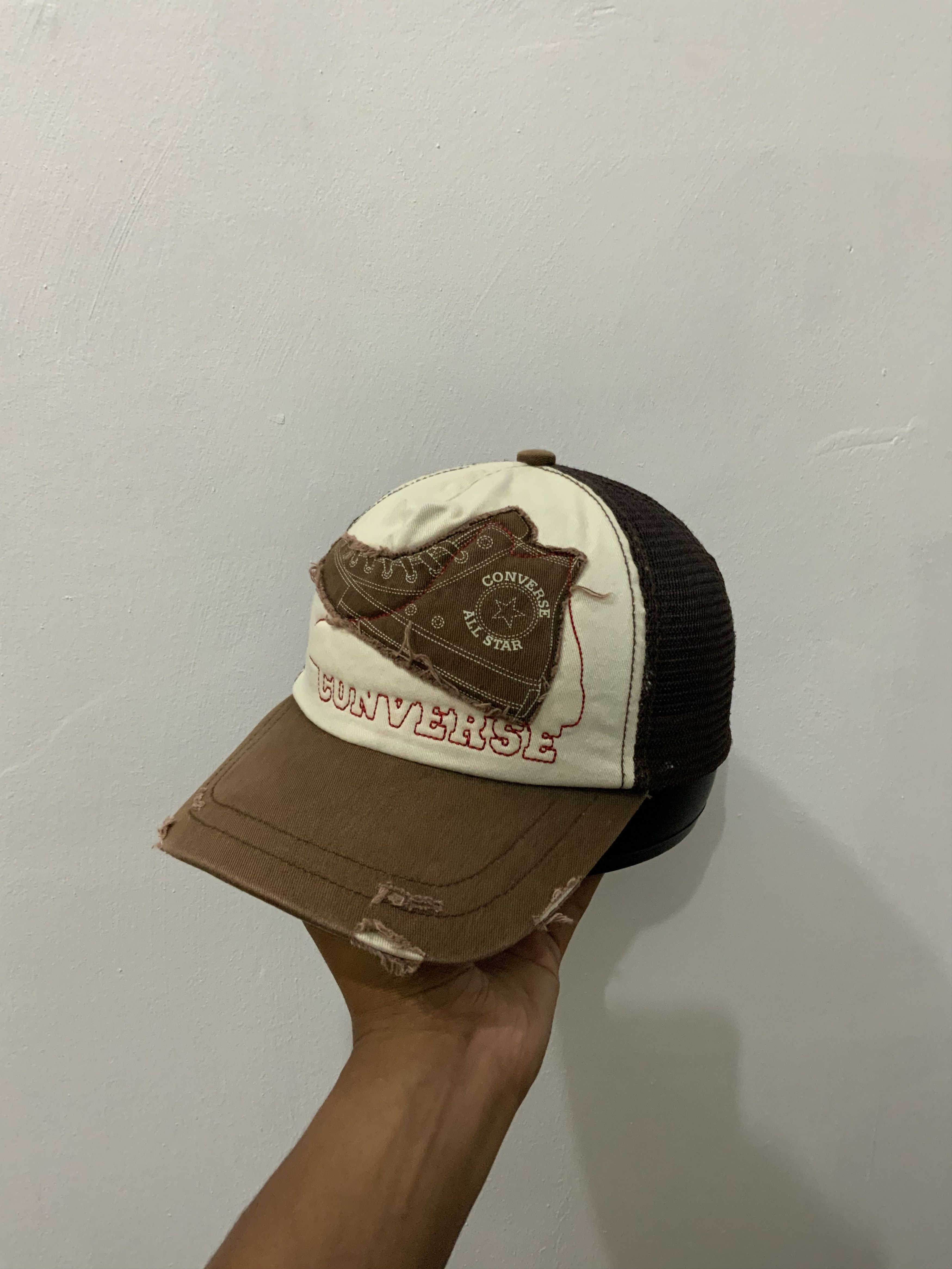 Converse Converse Chuck Taylor Distressed Trucker Hat Size ONE SIZE - 1 Thumbnail