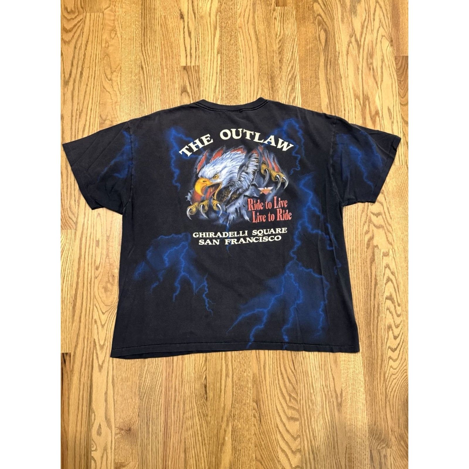 Harley Davidson Vintage Harley-Davidson Righteous Ruler Lightning T Shirt XL Black 3D Emblem Mens Vintage Harley T-Shirt XL Black 80s 90s Biker, Motorcycle, Lightning Size US XL / EU 56 / 4 - 6 Thumbnail