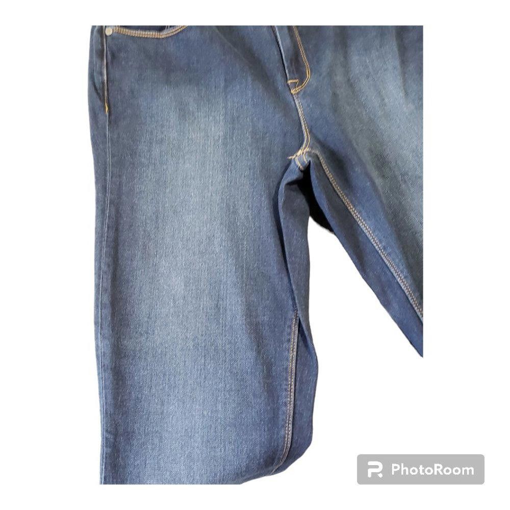 Isaac Mizrahi CT715a Isaac Mizrahi Baby Boot cut Jean 12 Size 34" / US 12 / IT 48 - 3 Thumbnail