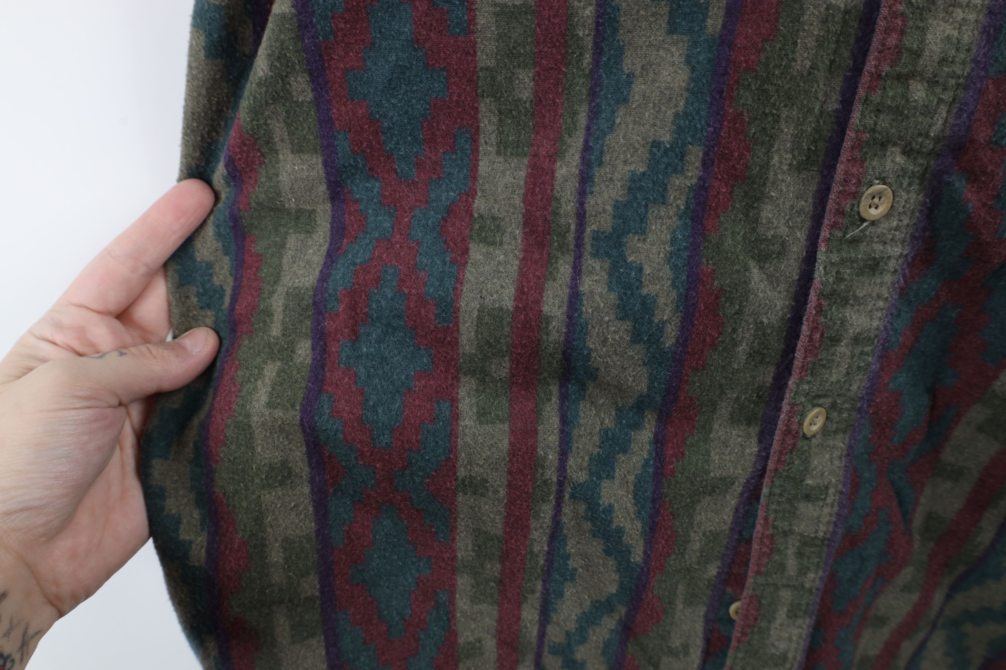Vintage × Woolrich Woolen Mills Vintage 90s Woolrich Southwestern Chamois Cloth Button Shirt Size US L / EU 52-54 / 3 - 7 Thumbnail