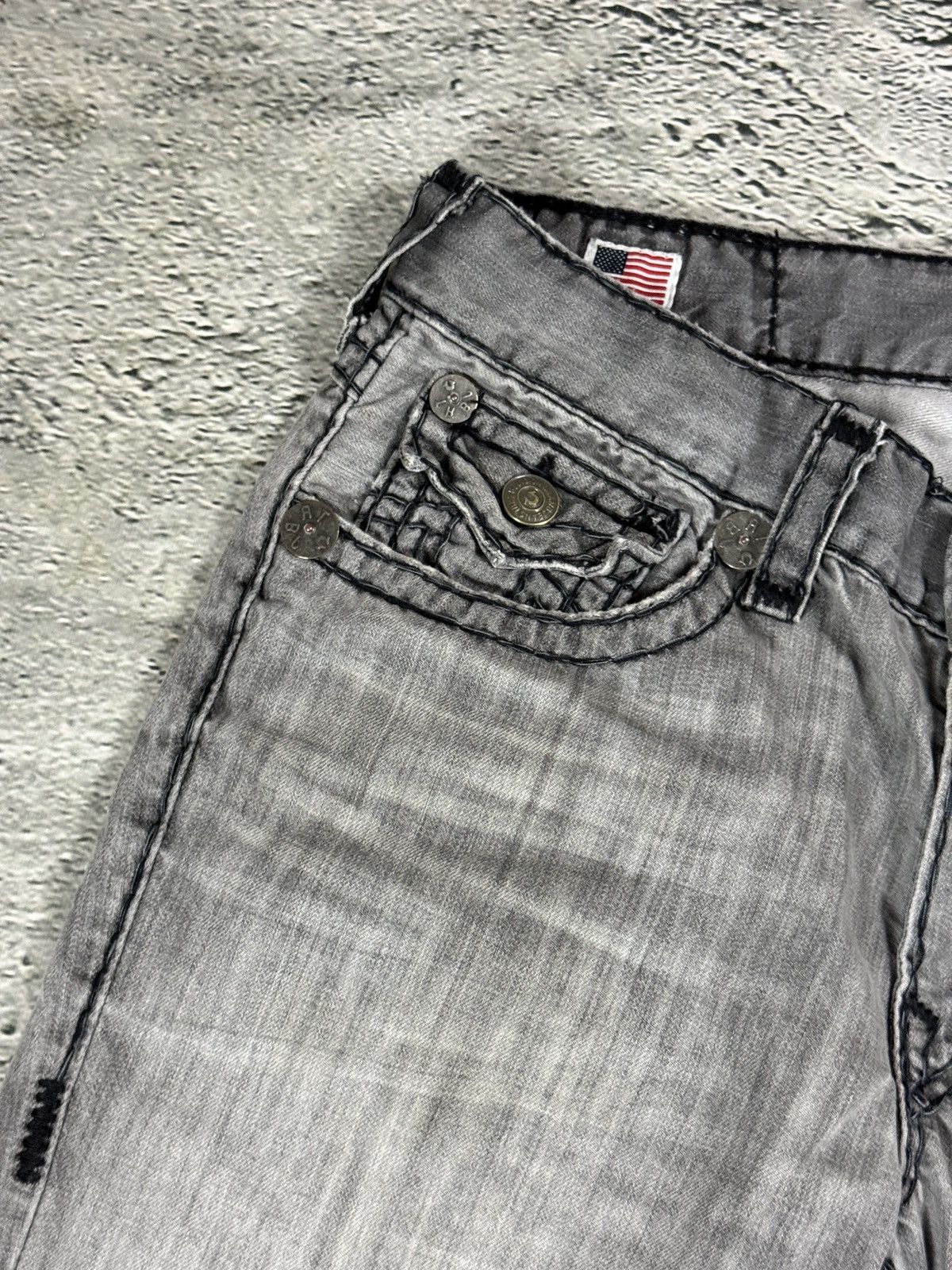 True Religion True Religion grey jeans black thick stitching Y2K Logan Size US 36 / EU 52 - 9 Thumbnail