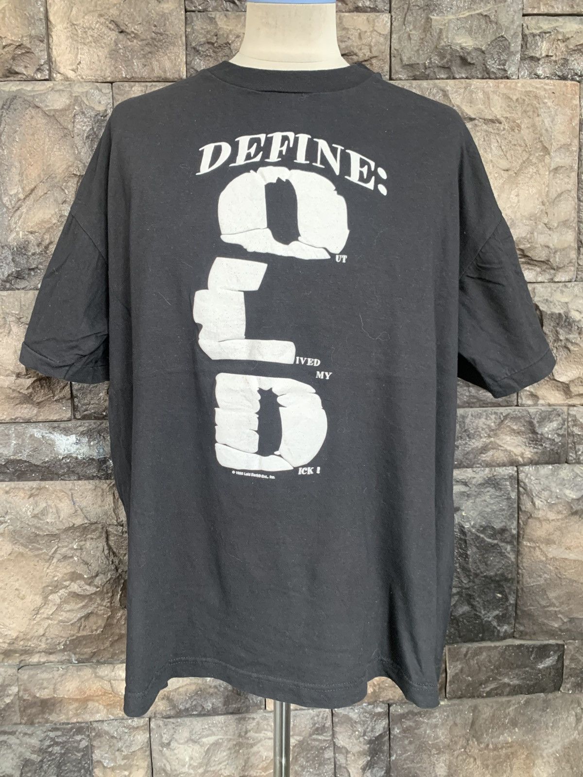 Vintage Vintage 90s Define OLD Laid Back Graphics T shirt Size US XL / EU 56 / 4 - 1 Thumbnail