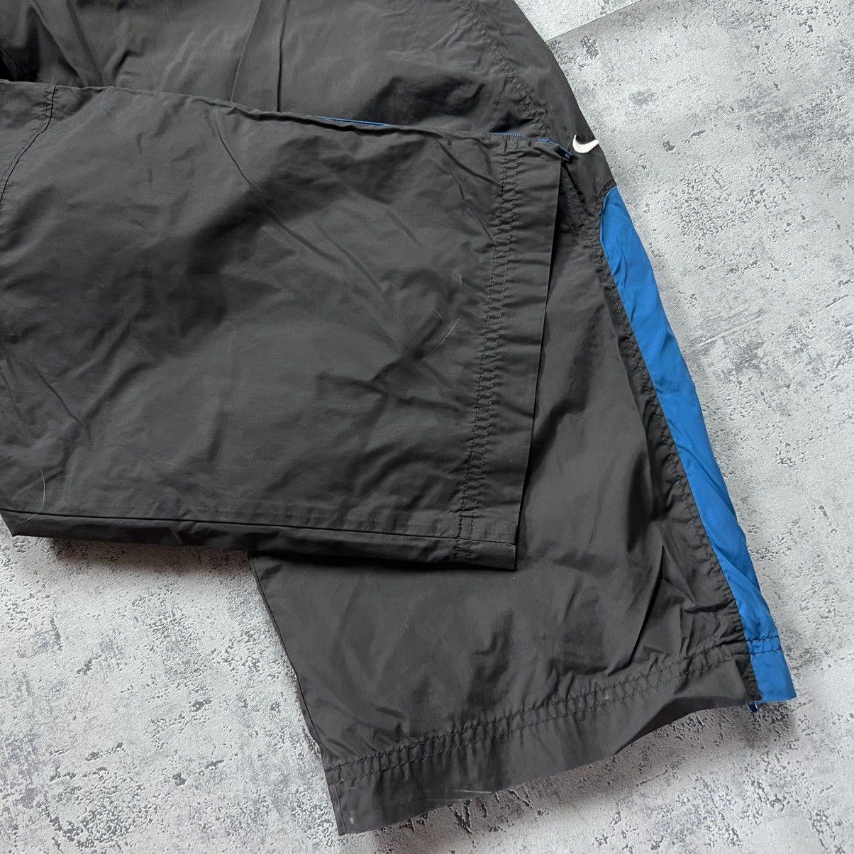 Nike 90s NIKE SWOOSH VINTAGE GORPCORE BAGGY PARACHUTE RETRO PANTS Size US 32 / EU 48 - 6 Thumbnail