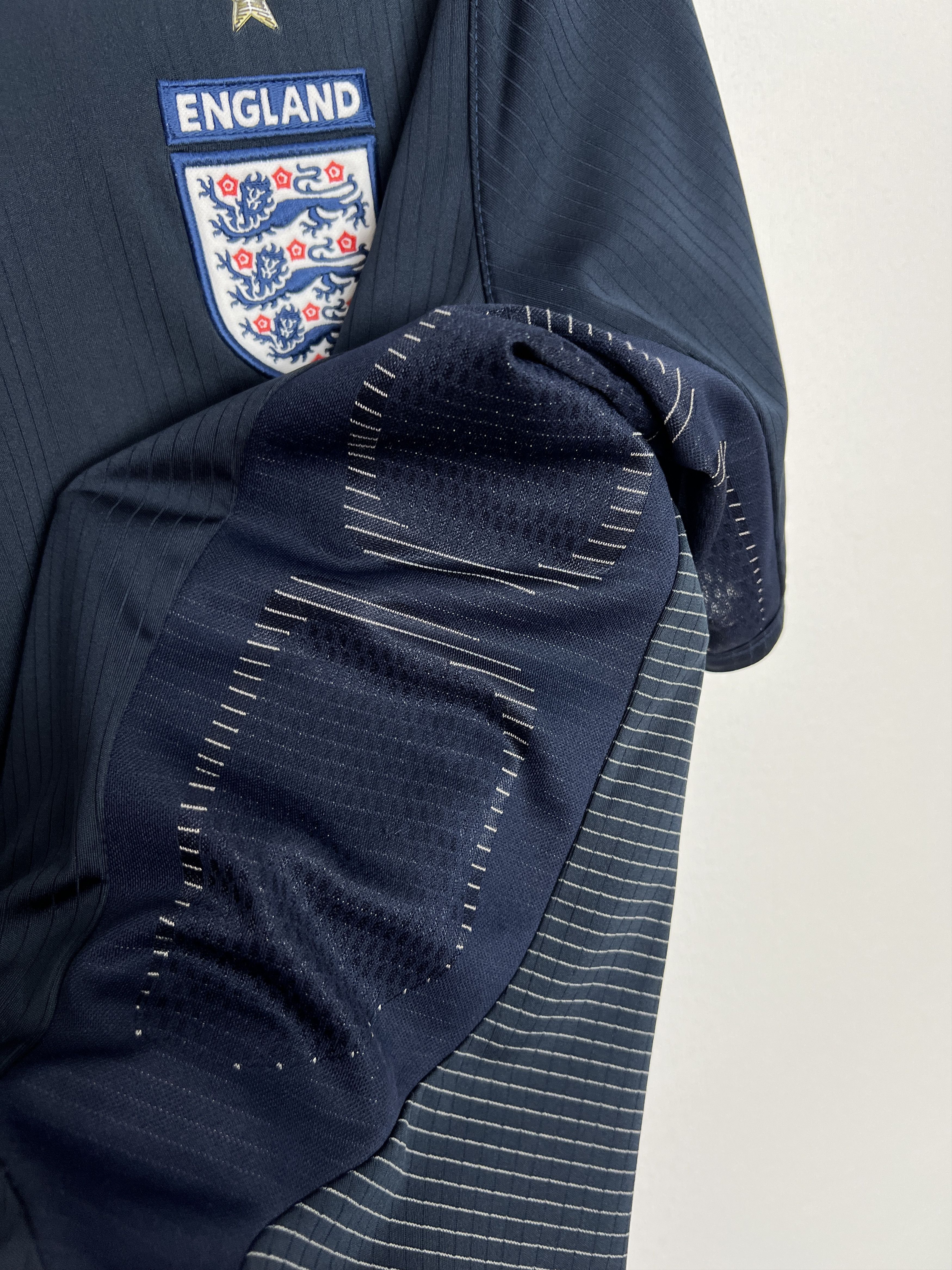 Umbro England Third football shirt 2005 Soccer Umbri Jersey Trikot Size US L / EU 52-54 / 3 - 5 Thumbnail