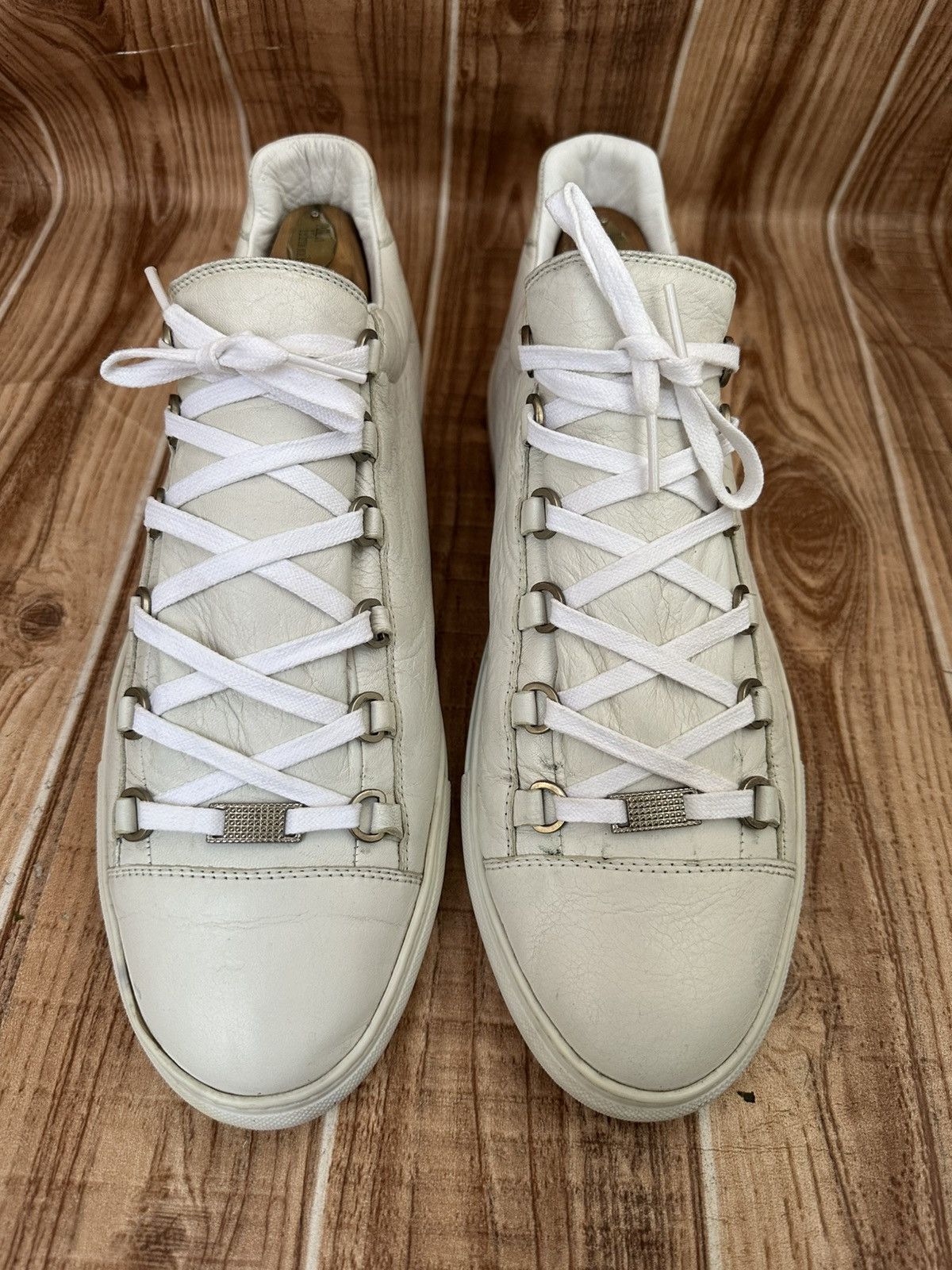 Balenciaga Balenciaga Arena Cracked White Leather Lowtop Sneaks Size US 13 / EU 46 - 3 Thumbnail