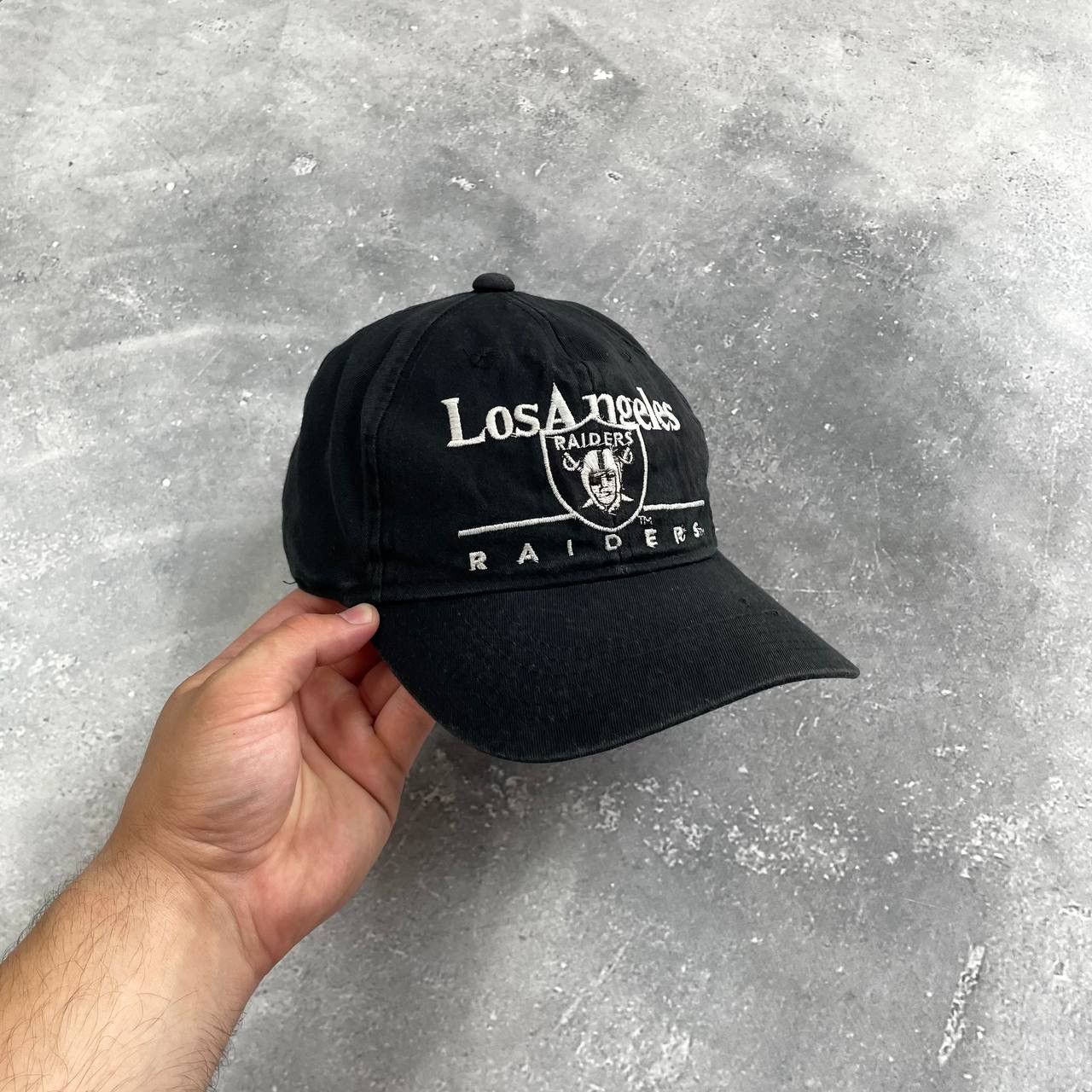 キャップ 90s NFL RAIDERS CAP レアな方 ヴィンテージレイダース 90s フェード Raiders 🏈” NFL snap