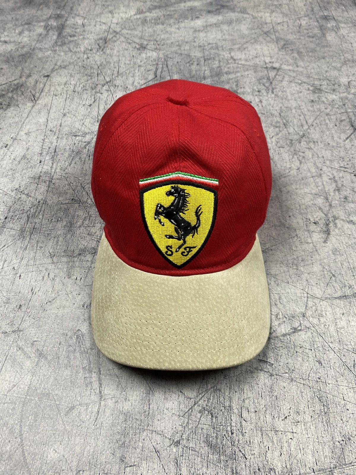 Ferrari × Vintage Vintage Ferrari Racing Gap Size ONE SIZE - 2 Thumbnail
