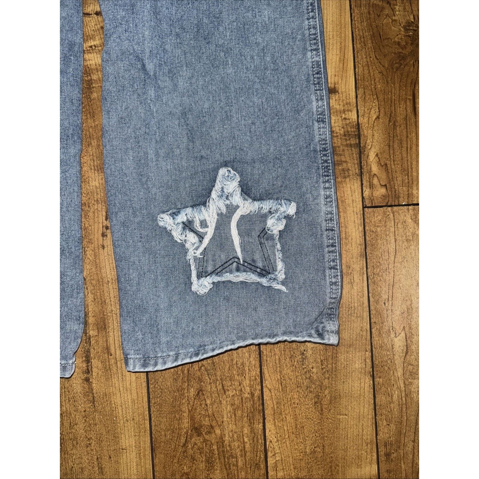 Vintage Y2K Star Cutout Distressed Denim Baggy 30x33 Streetwear Size US 30 / EU 46 - 7 Thumbnail