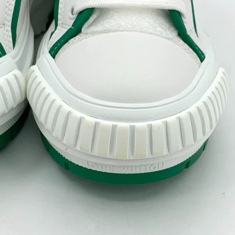 Louis Vuitton Louis Vuitton White platform lace-up casual high-top sneak Size US 4.5 / IT 34.5 - 9 Thumbnail