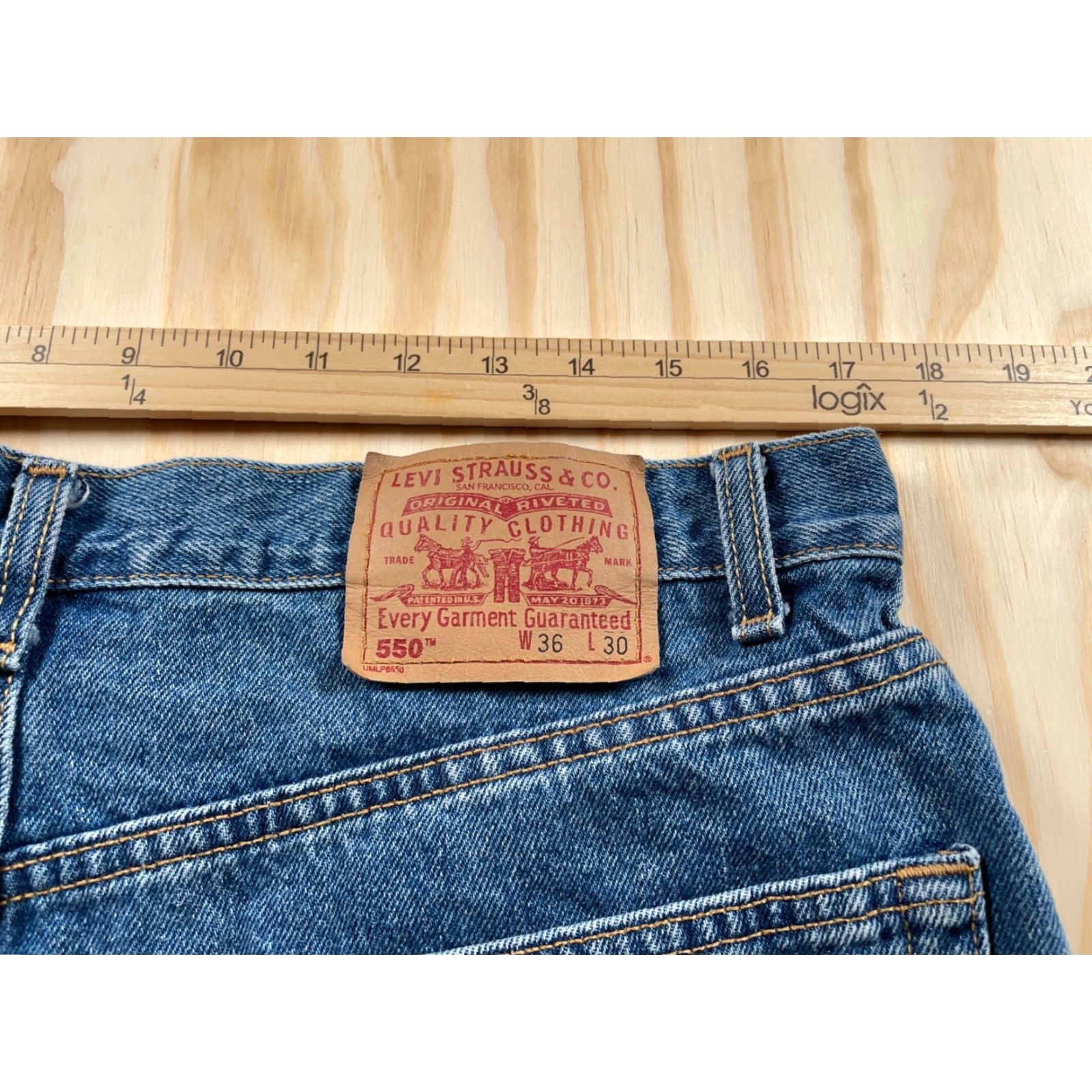 Levi's VTG Levi's Jeans 550 Relaxed Tapered Fit 34x29.5 Blue Denim Size US 36 / EU 52 - 5 Thumbnail