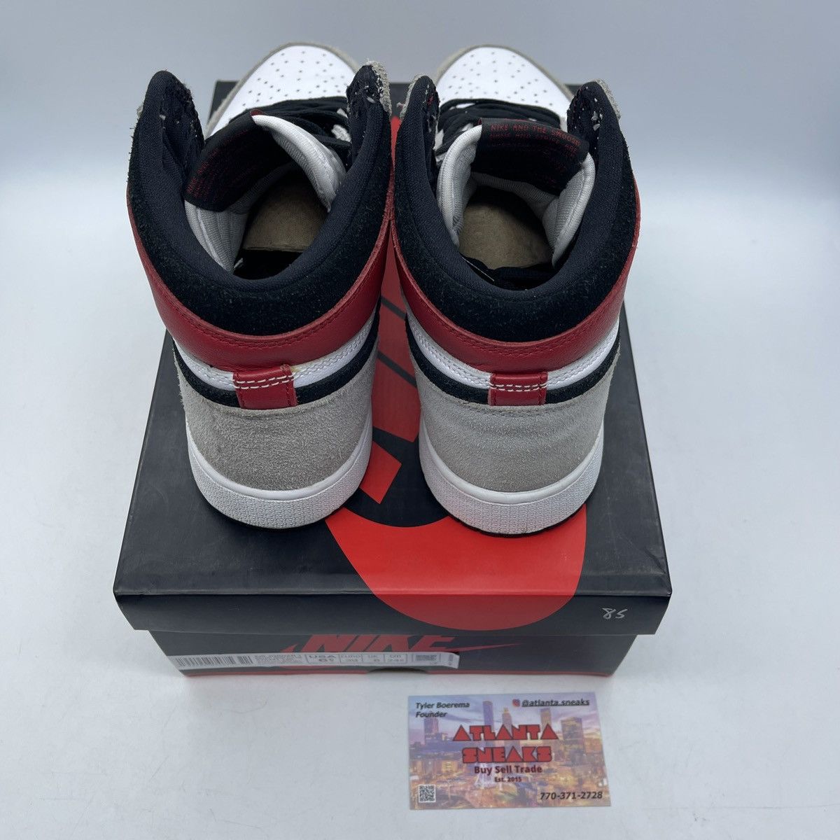 Jordan Brand Air Jordan 1 high smoke grey Size US 6.5 / EU 39-40 - 6 Thumbnail