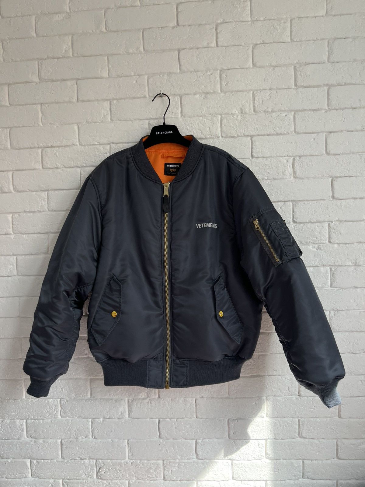Alpha Industries × Vetements Vetements x Alpha SS18 reversible emoji bomber Size US XS / EU 42 / 0 - 2 Thumbnail