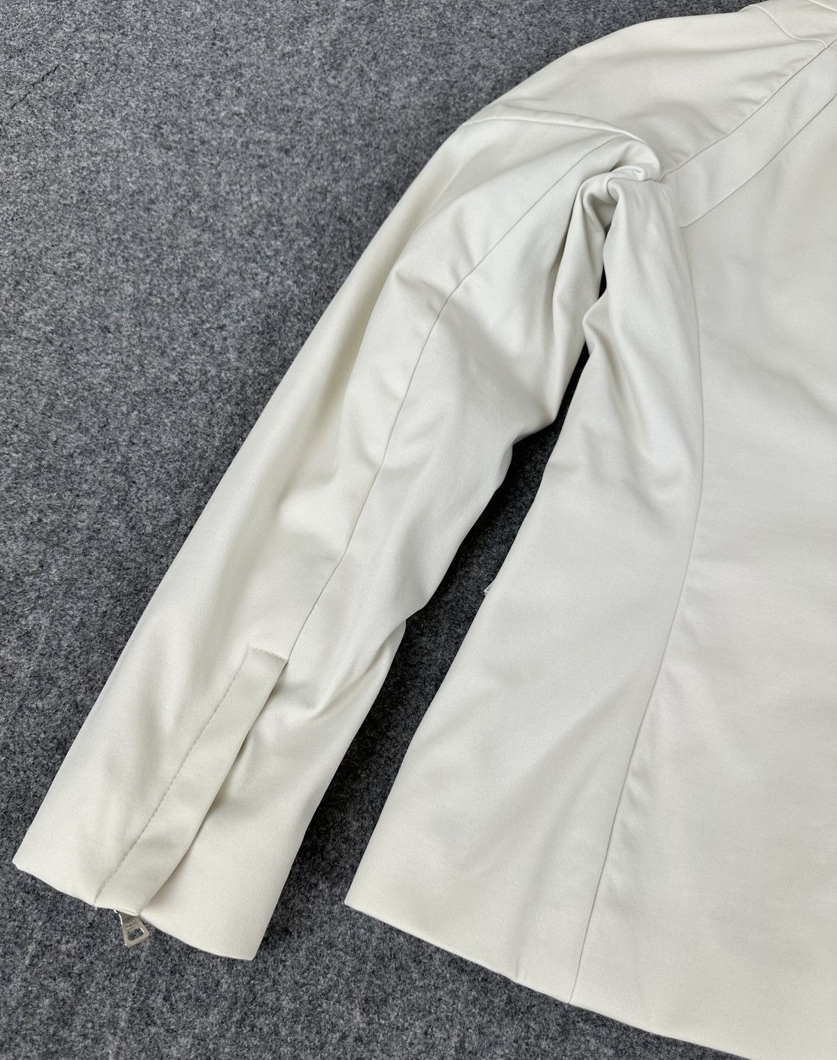 Prada Prada - S/S1999 Zip-Up Soft Shell Rider Jacket - Ivory White Size M / US 6-8 / IT 42-44 - 16 Thumbnail