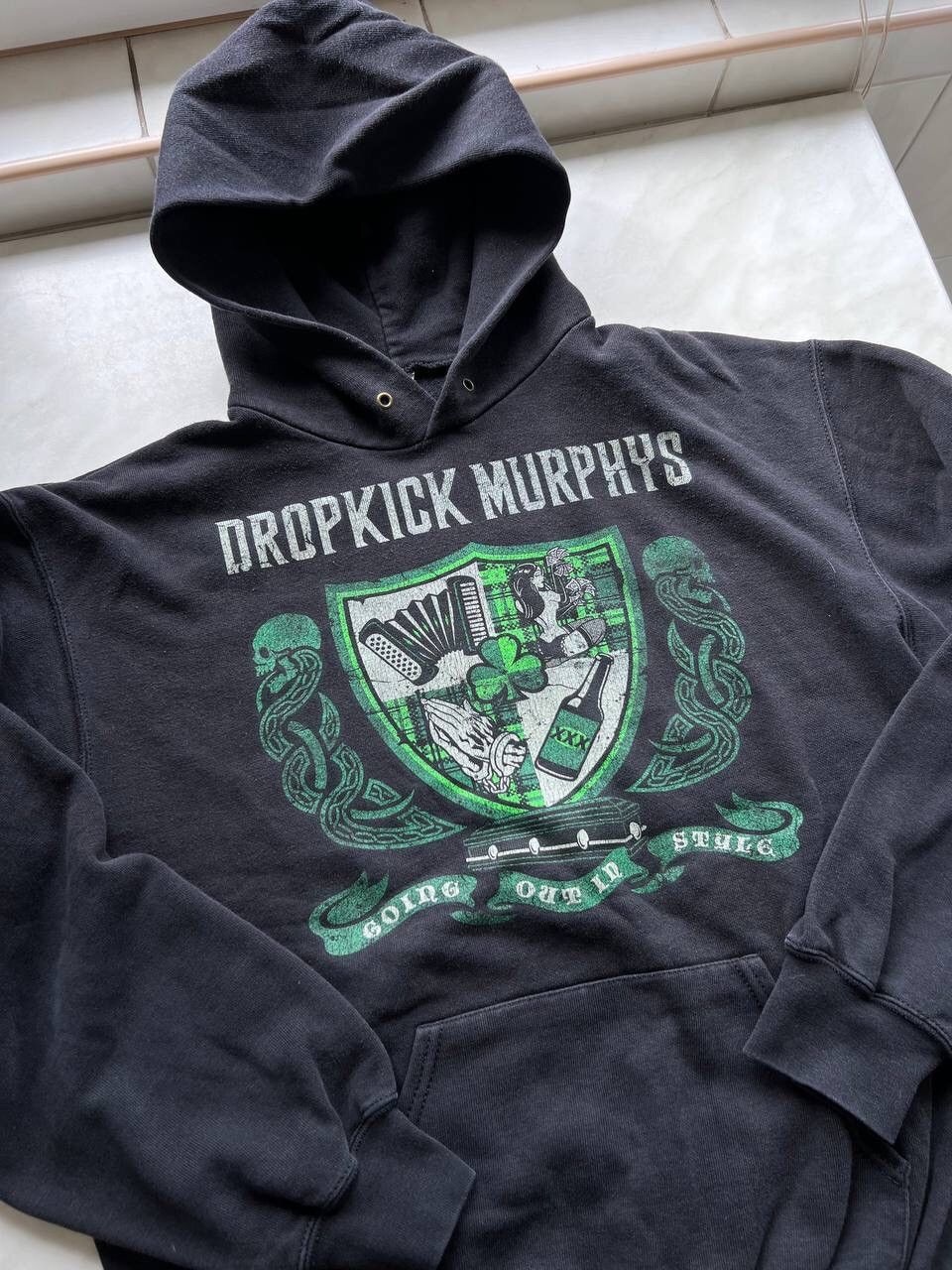 Band Tees DROPKICK MURPHYS 2011 Vintage Hoodie Black Faded style Size US M / EU 48-50 / 2 - 3 Thumbnail