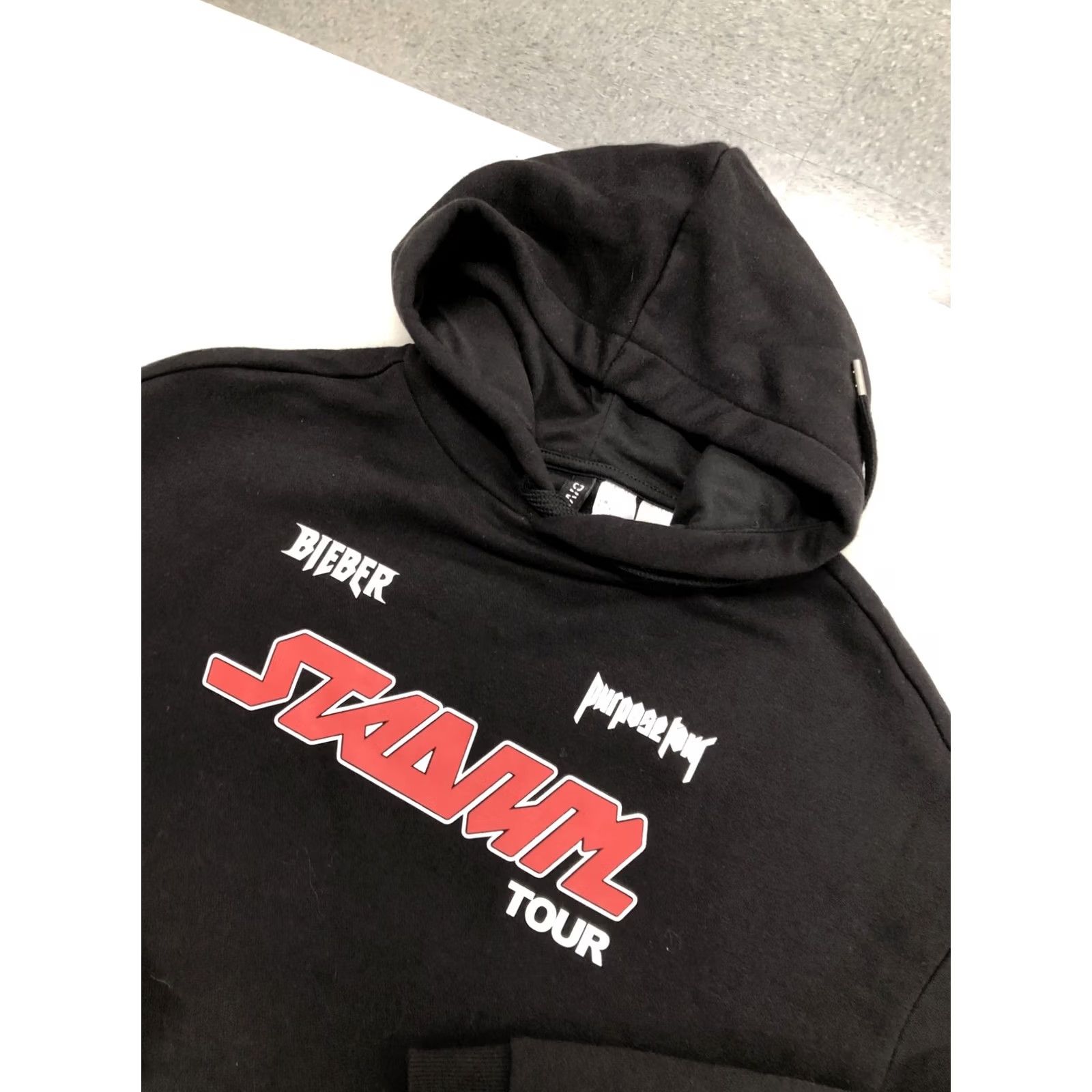 Vintage VINTAGE Justin Bieber Purpose Stadium Tour Black Cropped Hoodie Sweatershirt XS Size XS / US 0-2 / IT 36-38 - 2 Thumbnail