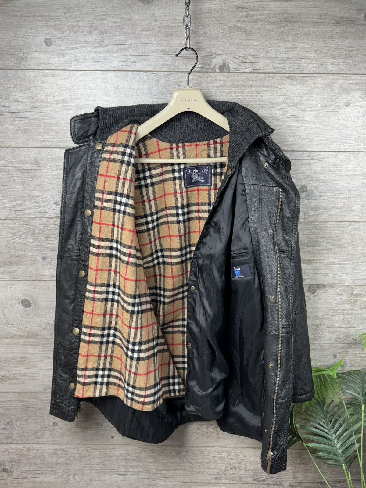 Burberry Burberry Insulated Leather Jacket With An Additional Vest Size US L / EU 52-54 / 3 - 8 Thumbnail