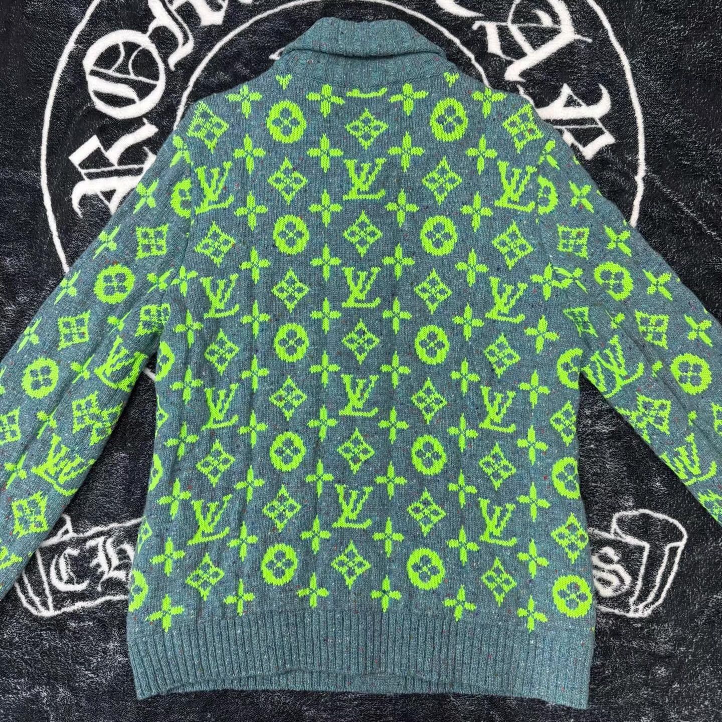 Louis Vuitton LV Green All-Over Print Wool Cardigan。 Q10 Size US XXL / EU 58 / 5 - 4 Thumbnail
