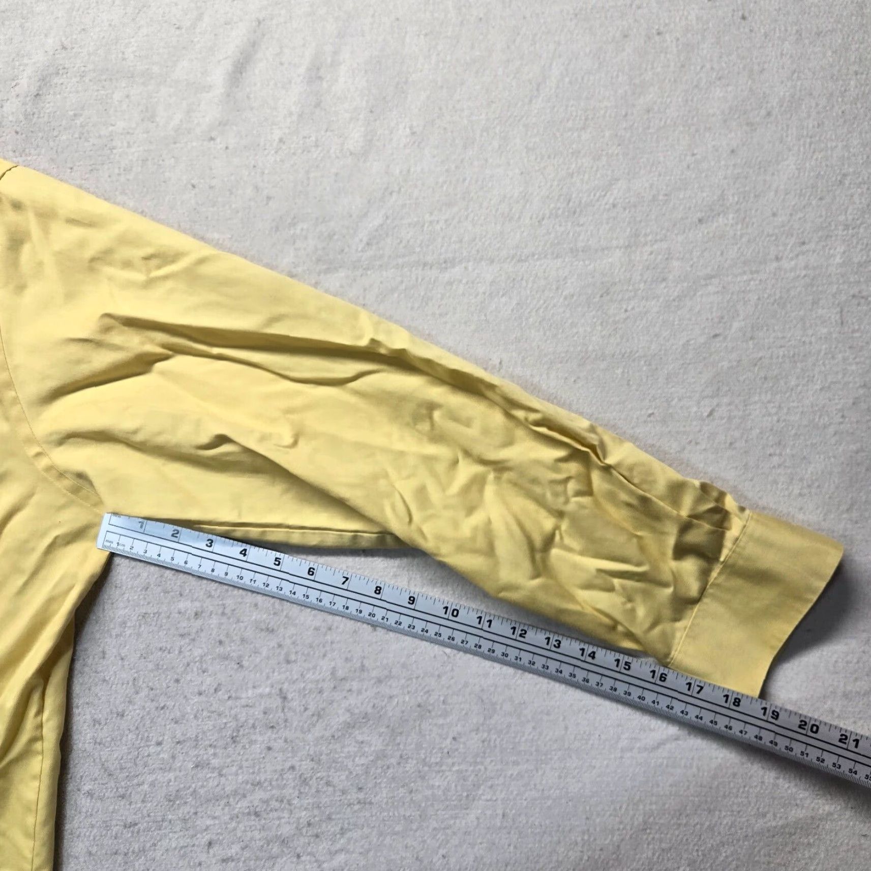 Van Heusen Van Heusen Men's Solid Yellow Long Sleeve Button-Up Shirt Regular Fit 17 Lux Sateen Casual Winter Size US XL / EU 56 / 4 - 5 Thumbnail